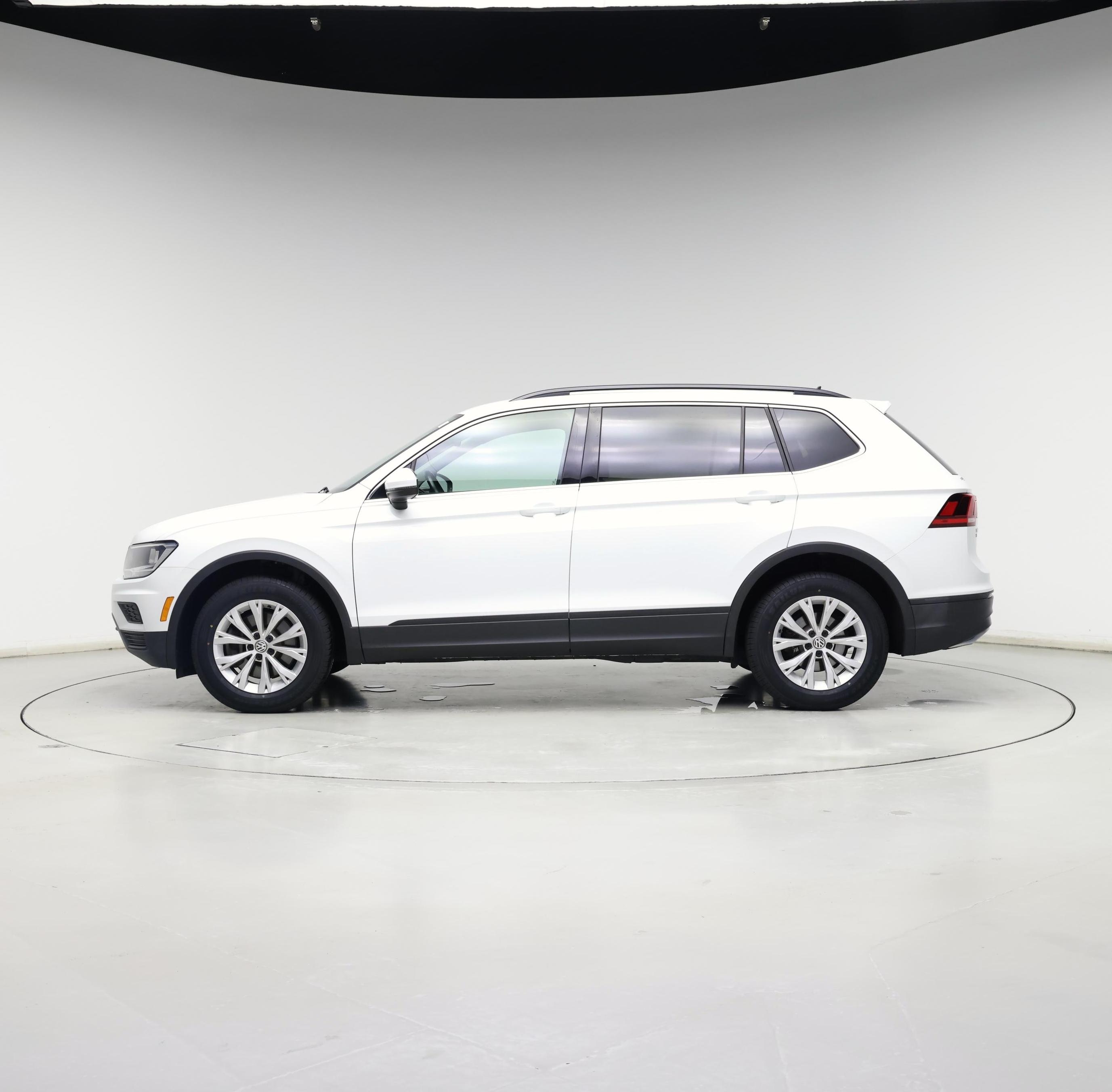 Thumbnail: 2019 Volkswagen Tiguan - 3