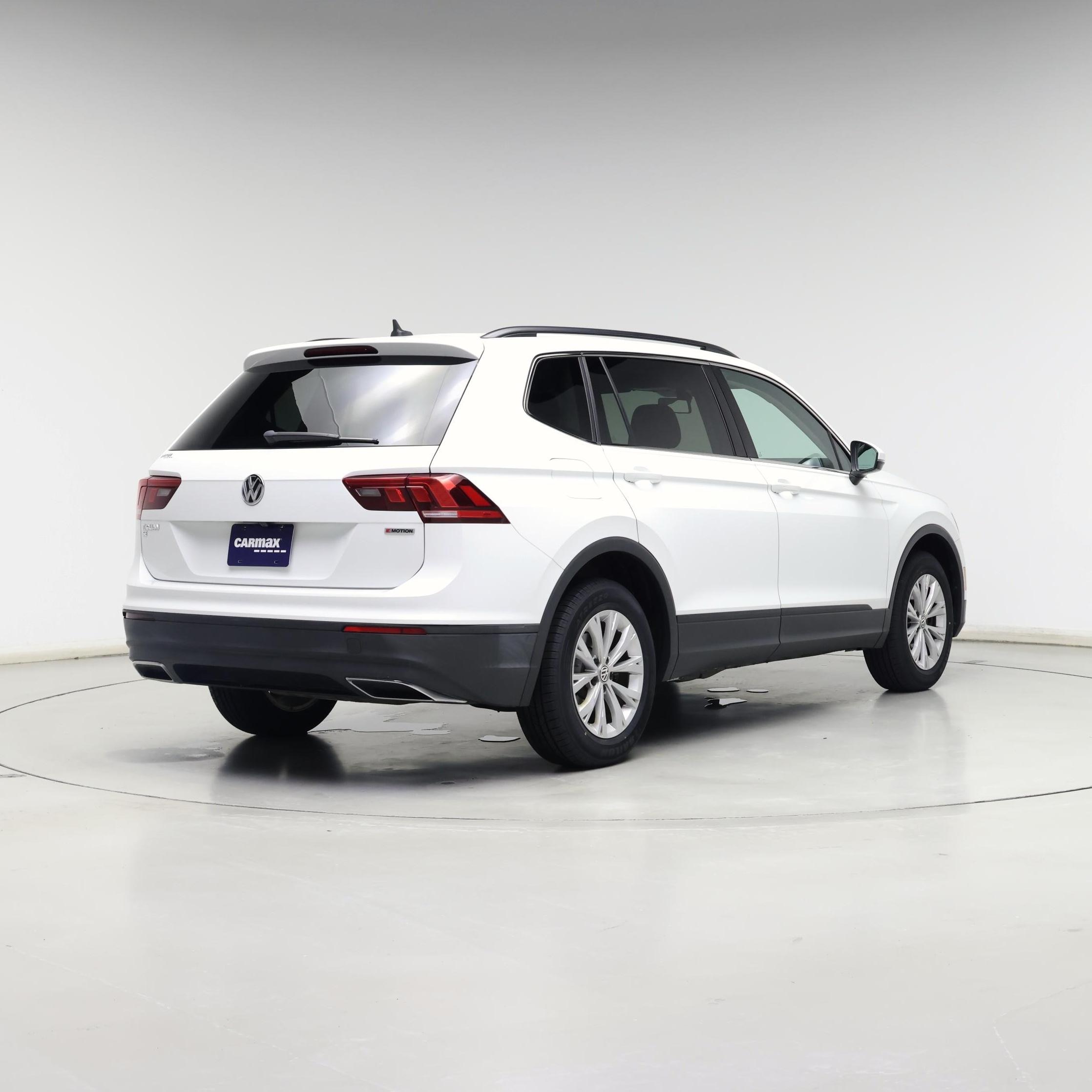 Thumbnail: 2019 Volkswagen Tiguan - 8