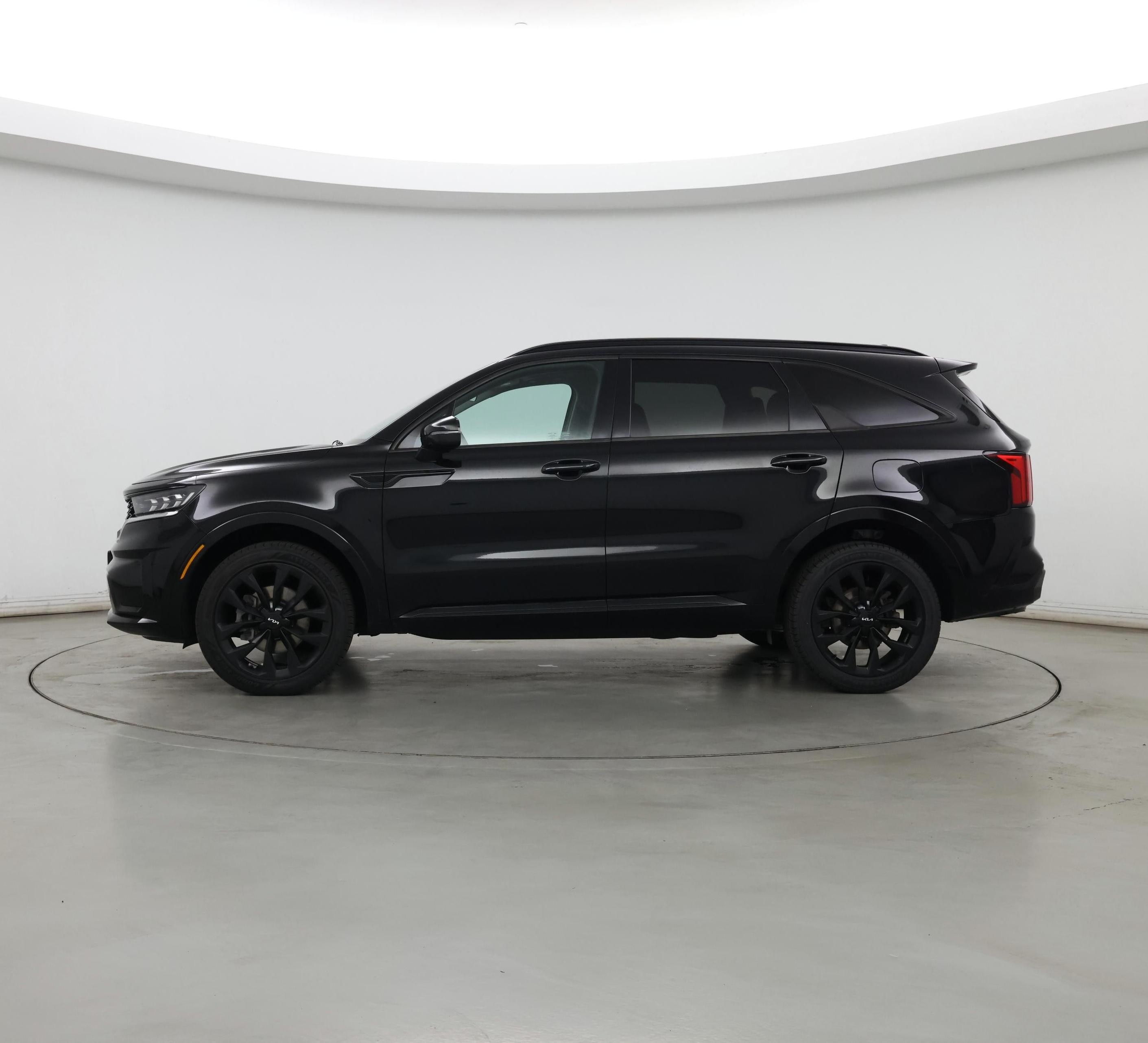 Thumbnail: 2022 Kia Sorento - 3