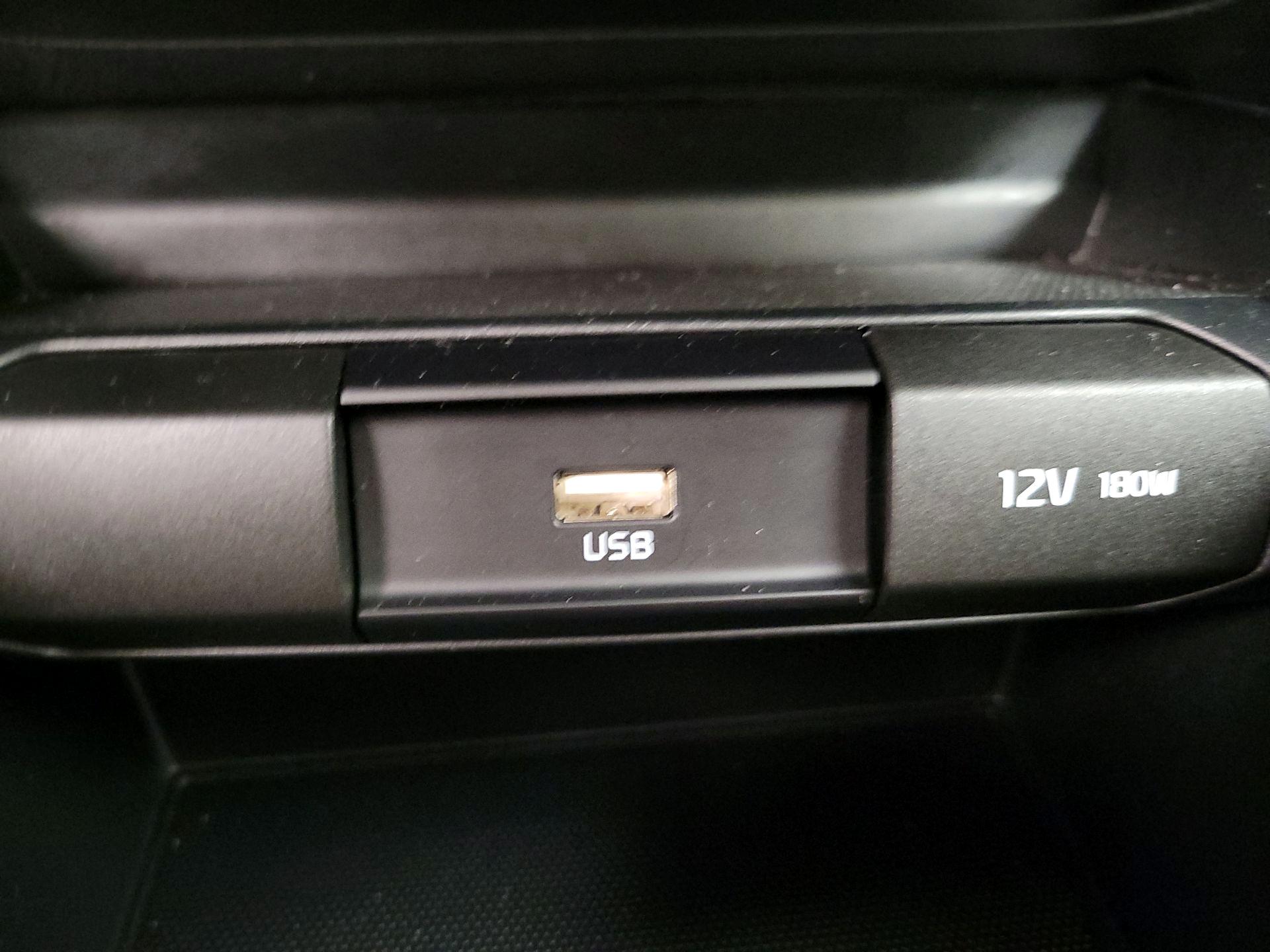 Thumbnail: 2023 Kia Rio - 18