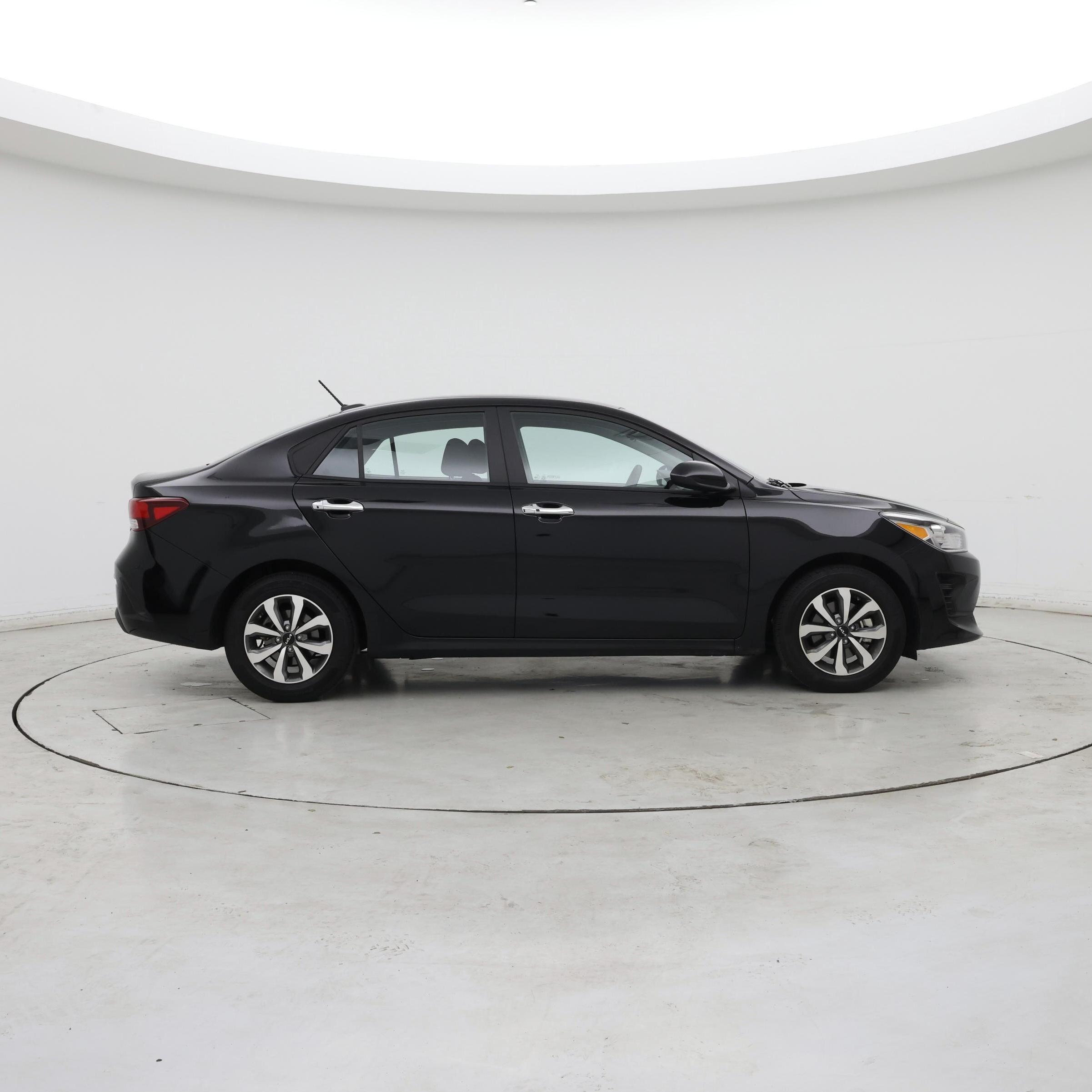 Thumbnail: 2023 Kia Rio - 7