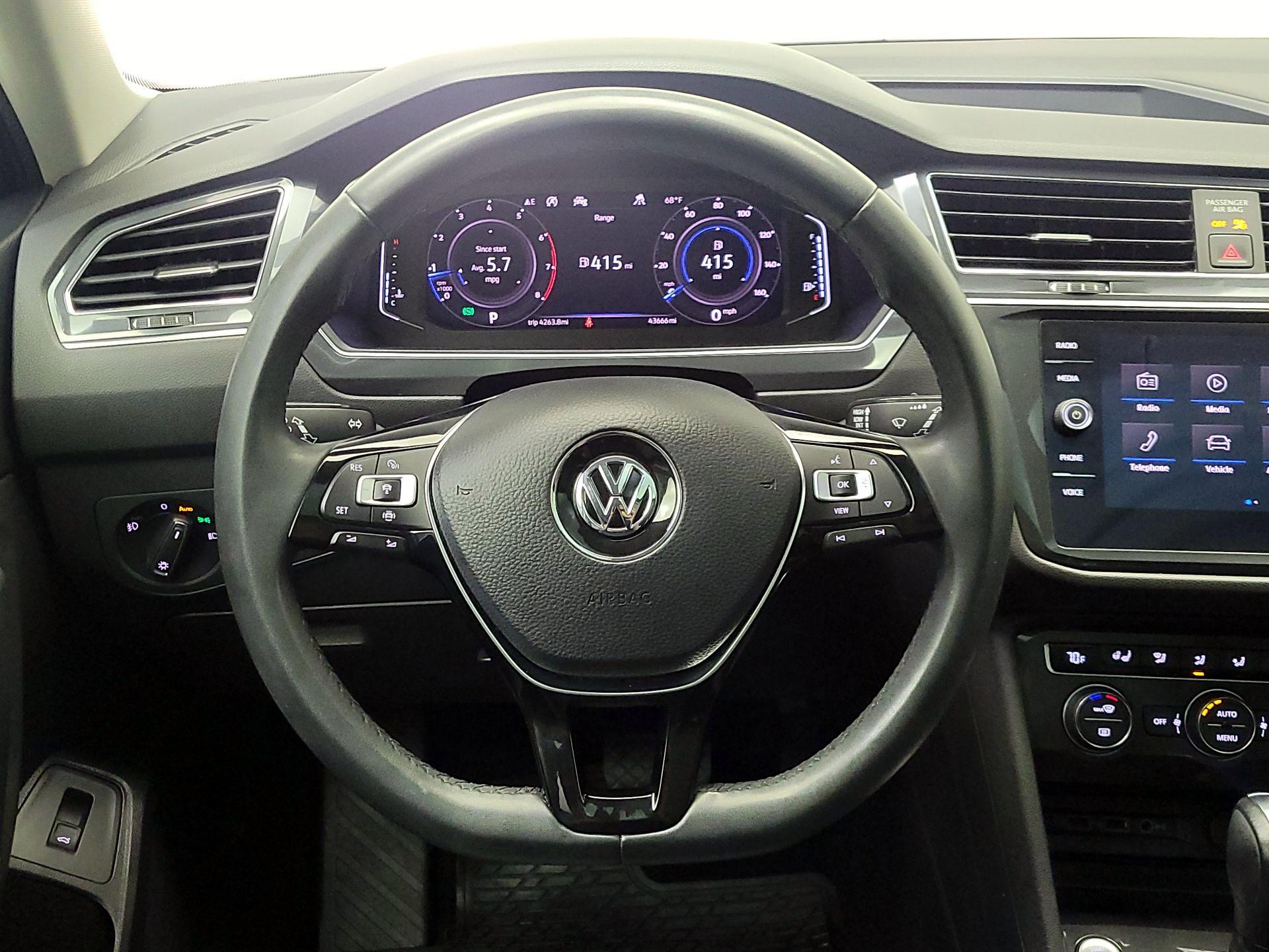 Thumbnail: 2020 Volkswagen Tiguan - 10