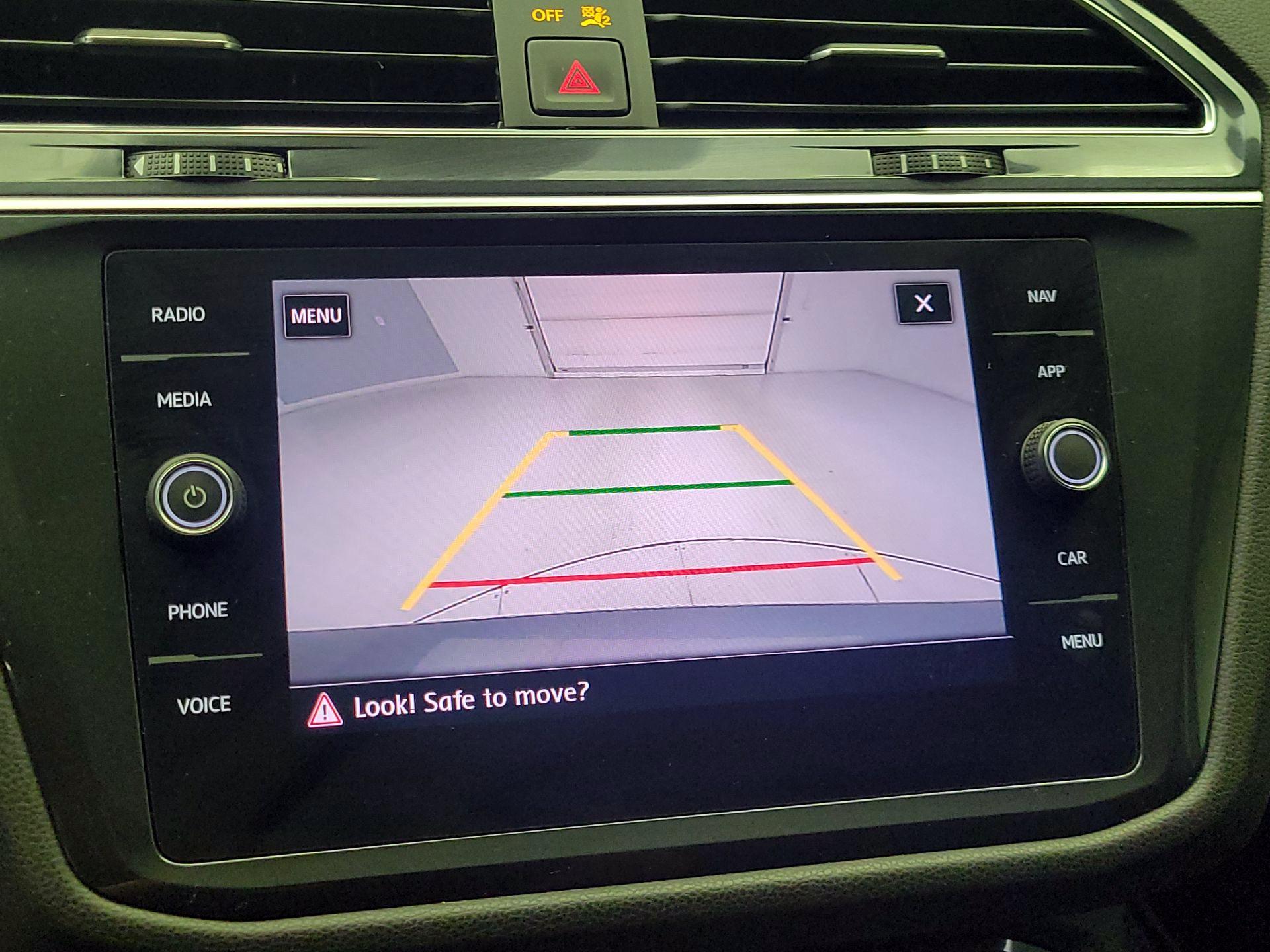 Thumbnail: 2020 Volkswagen Tiguan - 15