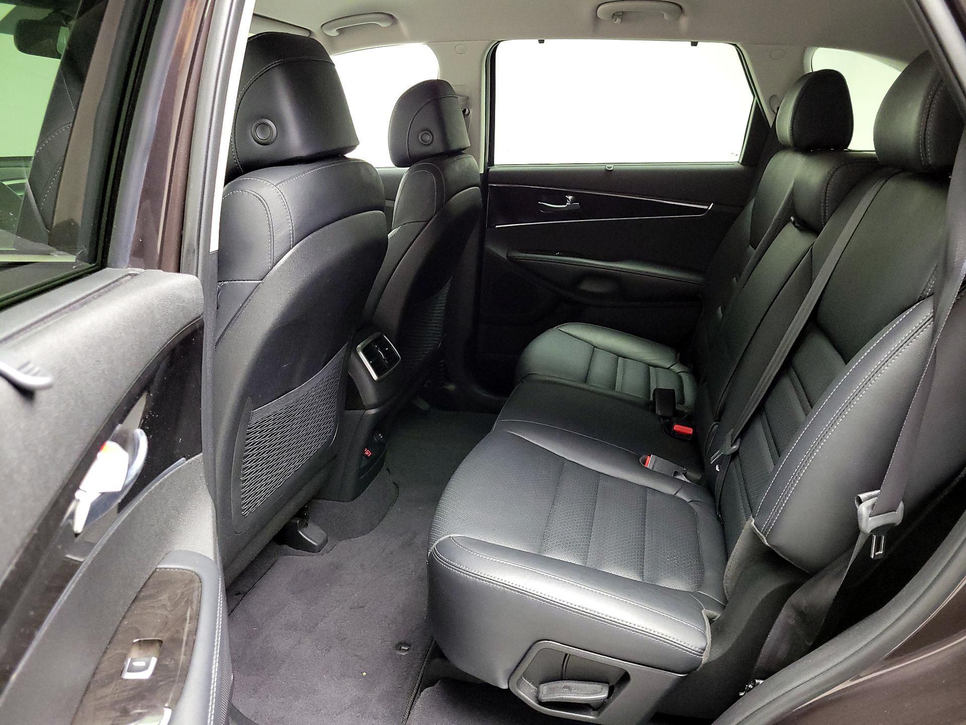 Thumbnail: 2017 Kia Sorento - 19