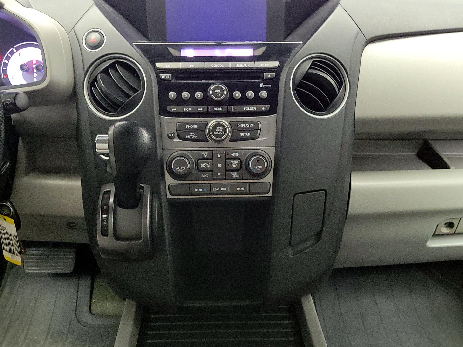 Thumbnail: 2015 Honda Pilot - 17