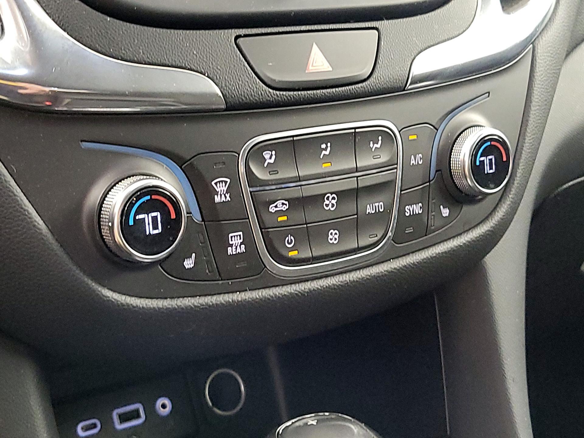Thumbnail: 2019 Chevrolet Equinox - 16