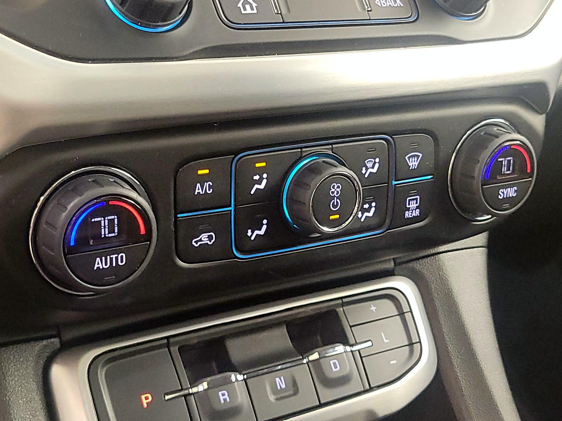 Thumbnail: 2022 GMC Acadia - 16