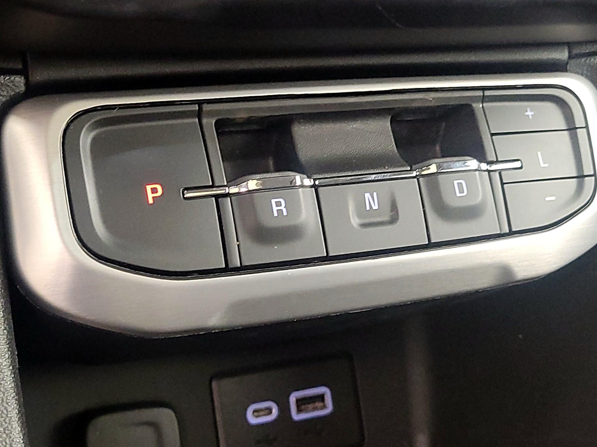 Thumbnail: 2022 GMC Acadia - 17