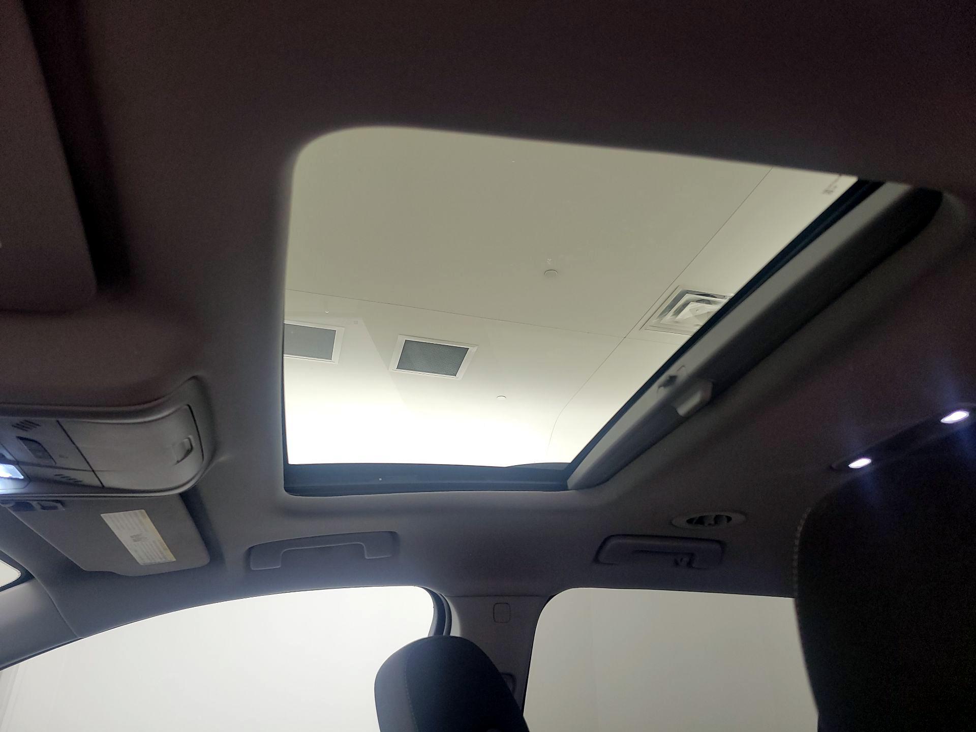Thumbnail: 2022 GMC Acadia - 19