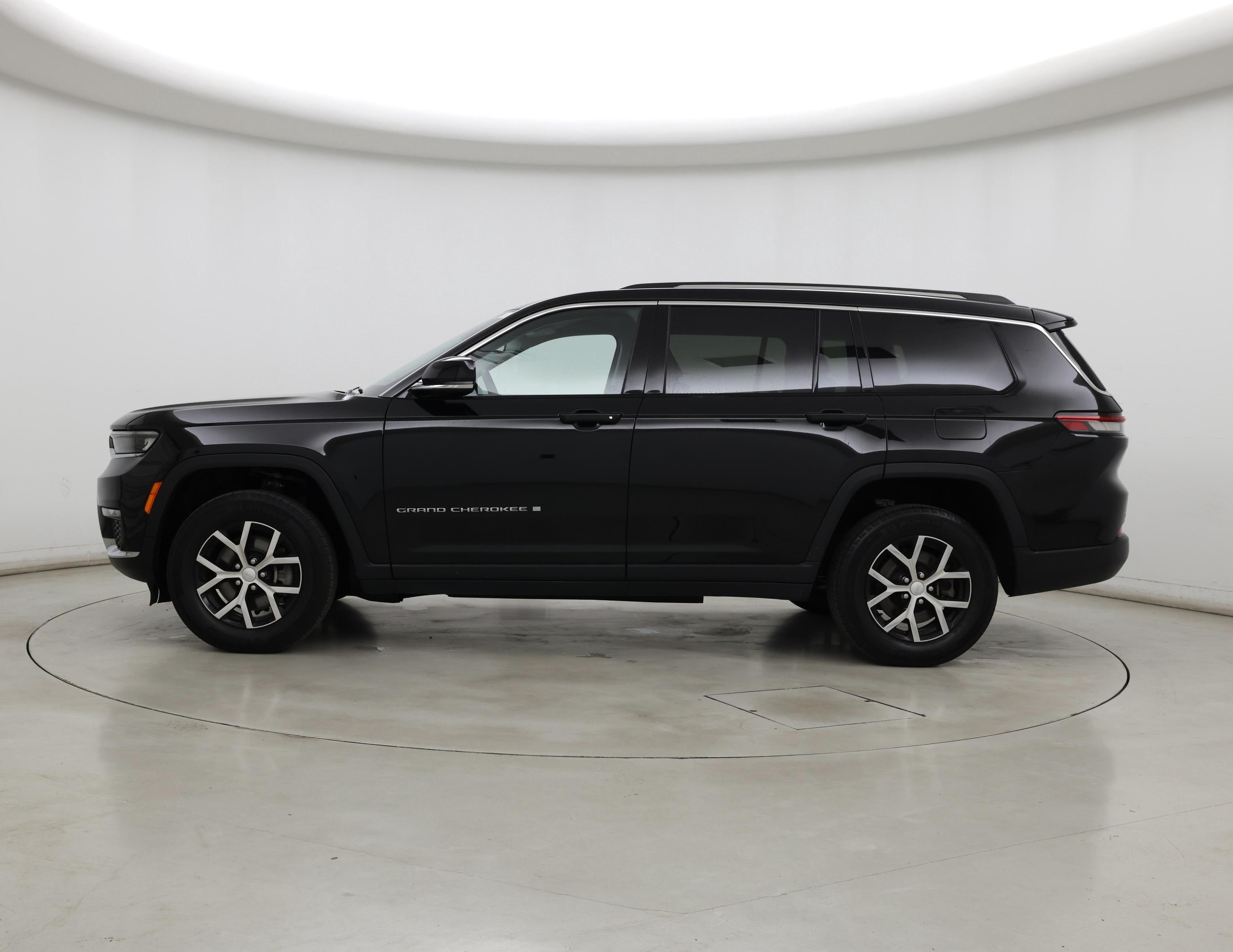 Thumbnail: 2023 Jeep Grand Cherokee L - 3