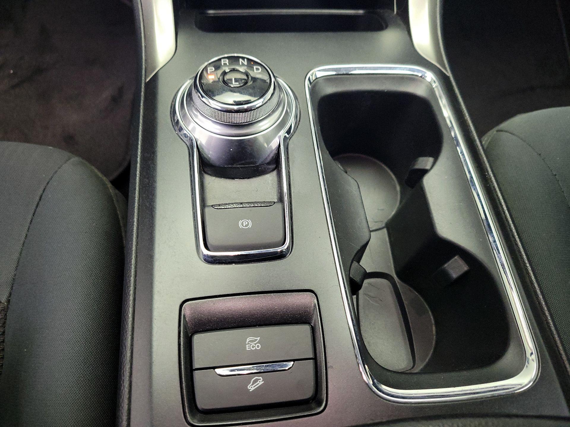 Thumbnail: 2019 Ford Fusion - 17