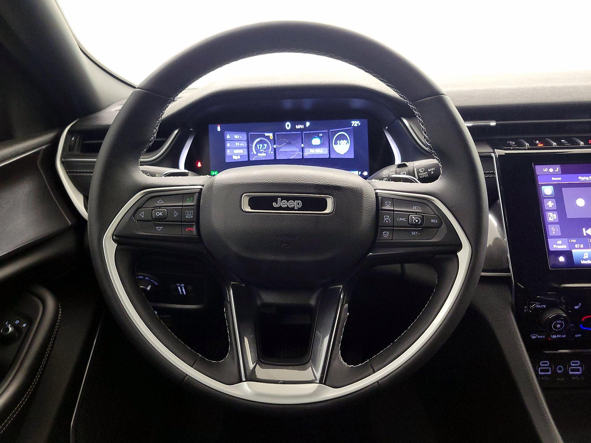 Thumbnail: 2022 Jeep Grand Cherokee - 10