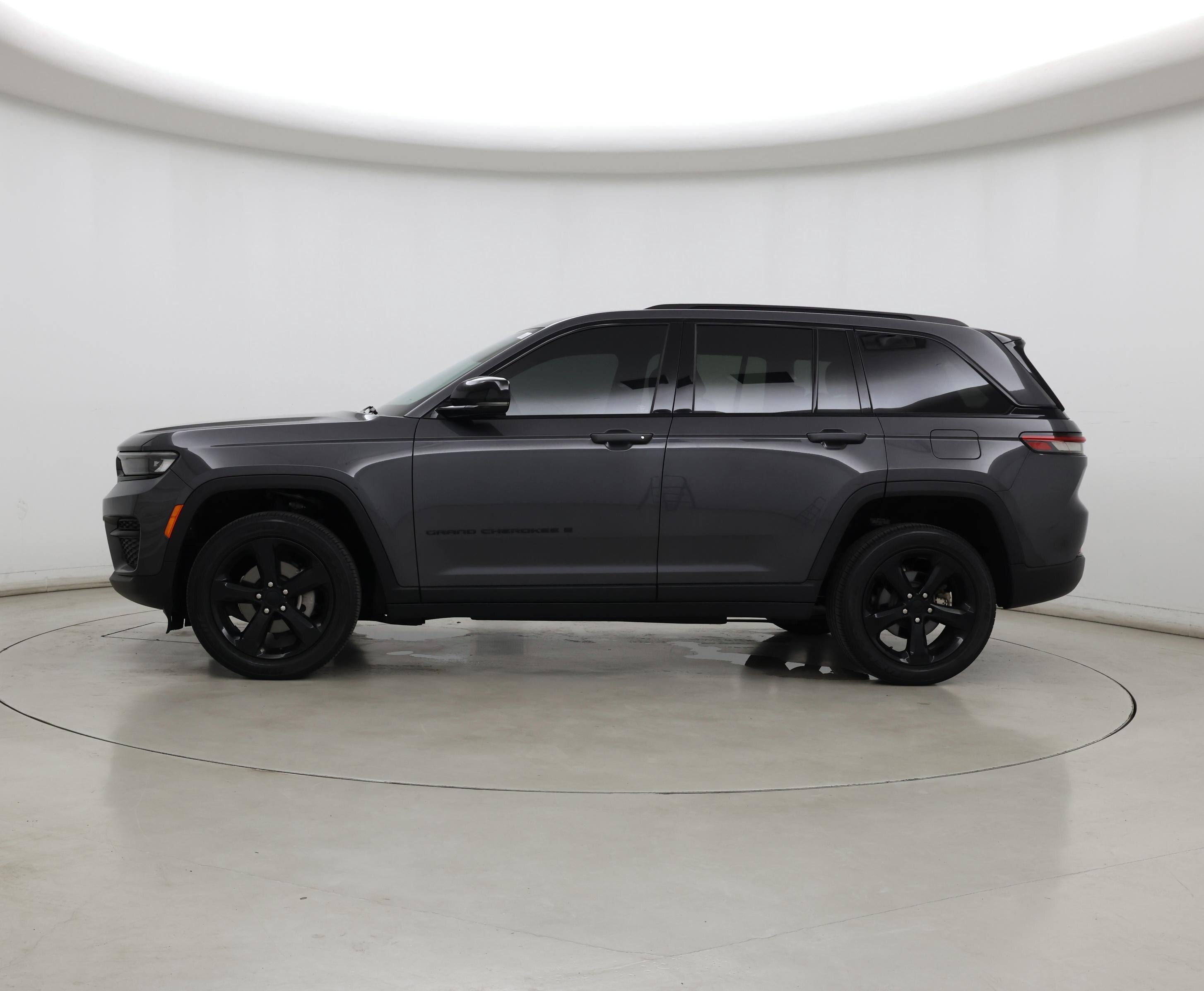 Thumbnail: 2022 Jeep Grand Cherokee - 3