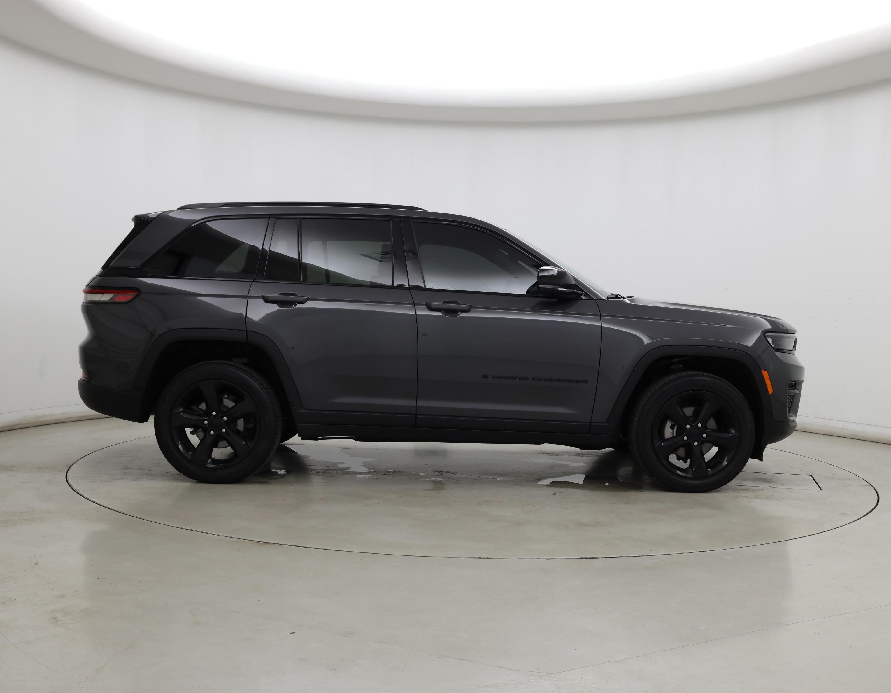 Thumbnail: 2022 Jeep Grand Cherokee - 7