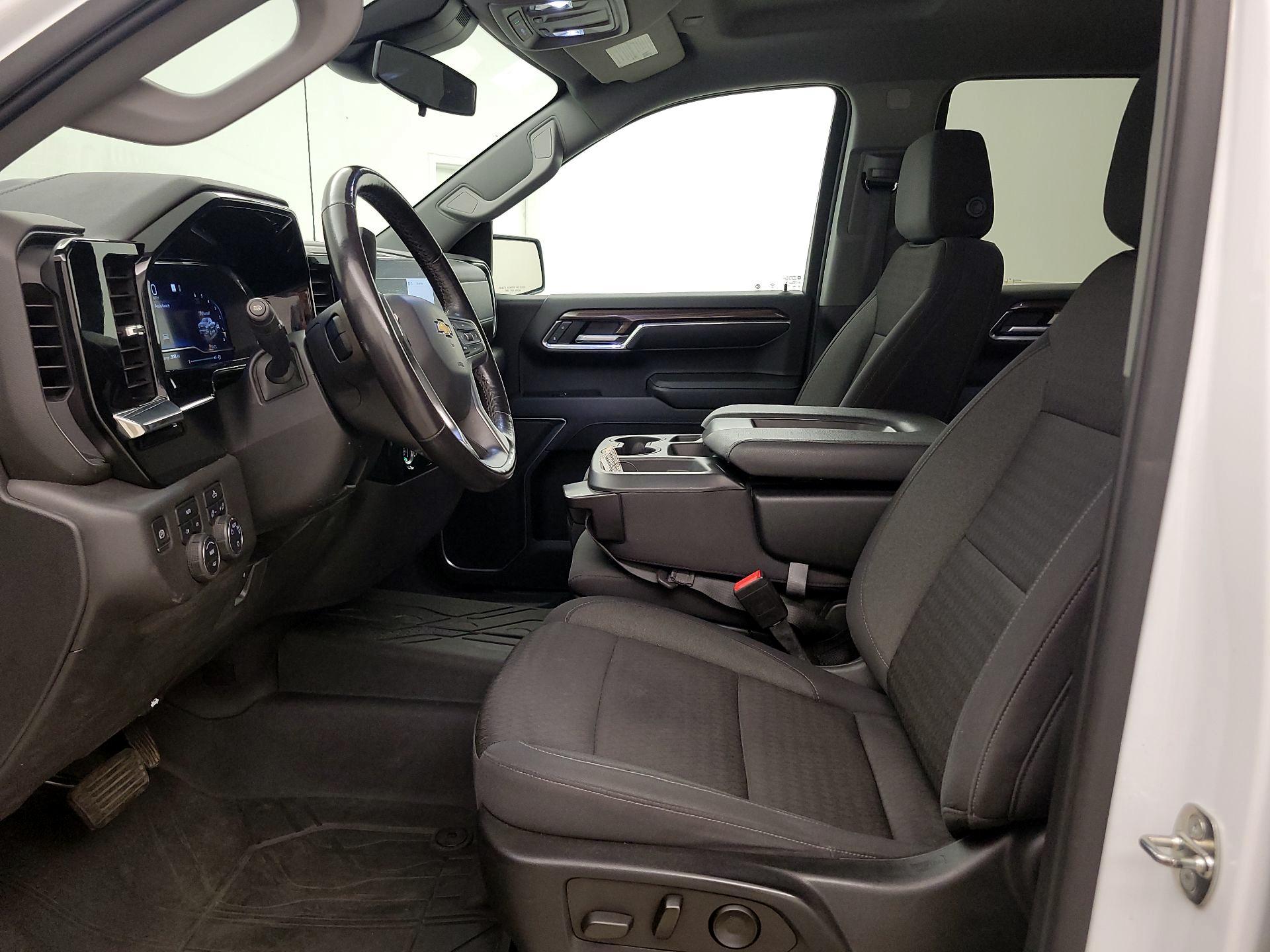 Thumbnail: 2022 Chevrolet Silverado 1500 - 11