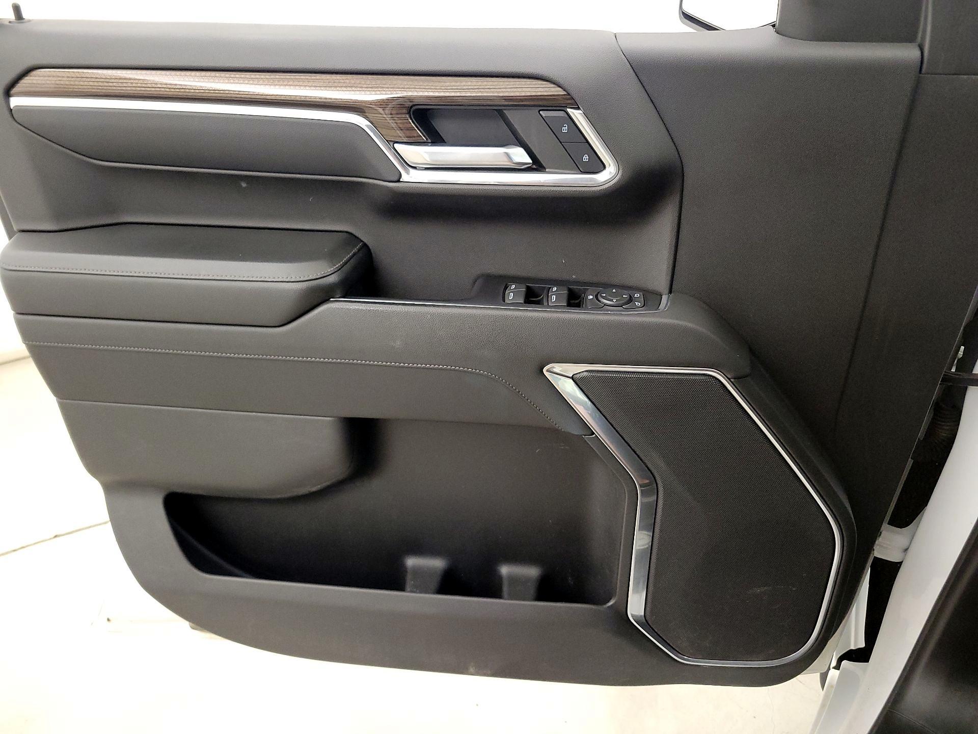 Thumbnail: 2022 Chevrolet Silverado 1500 - 12