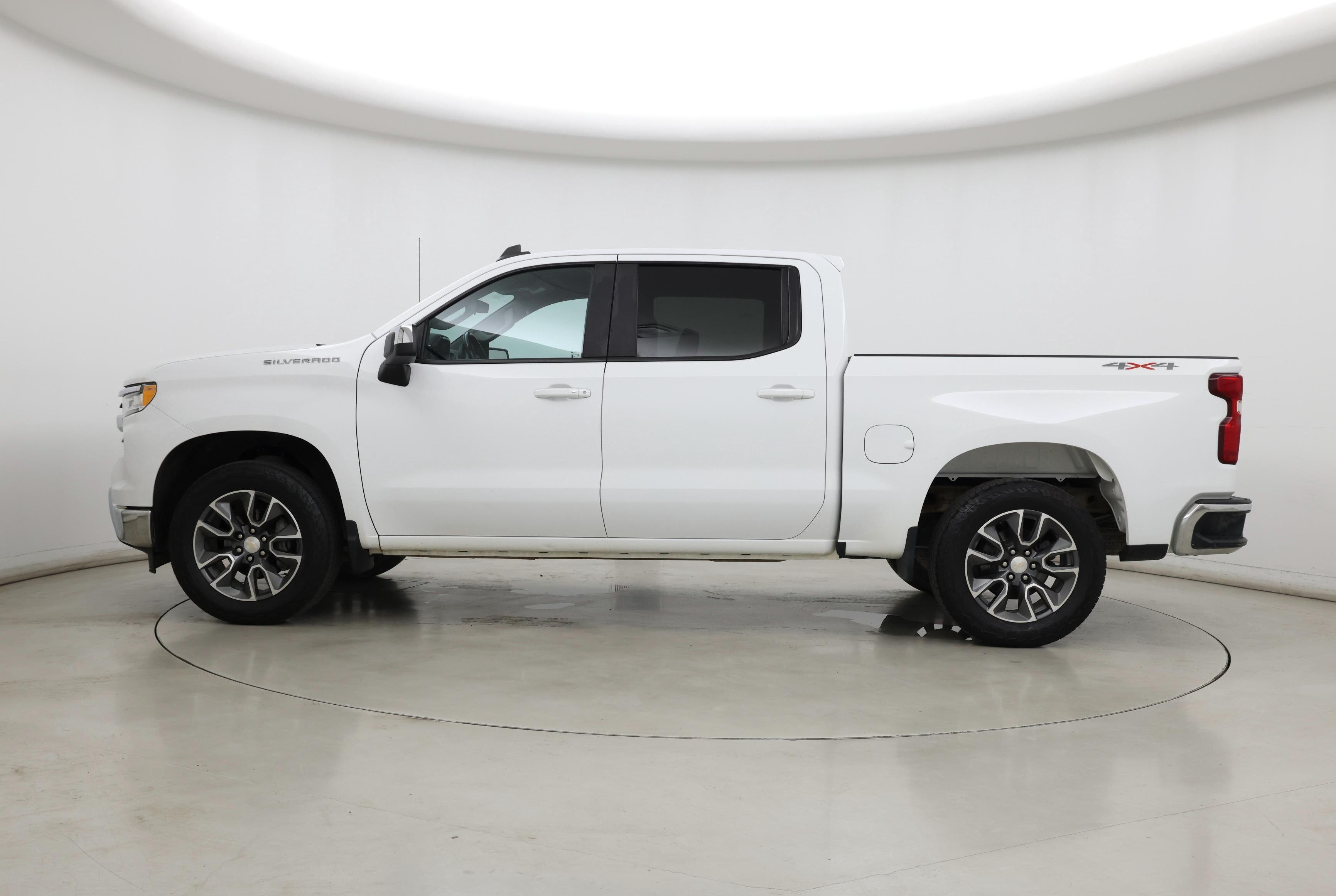 Thumbnail: 2022 Chevrolet Silverado 1500 - 3