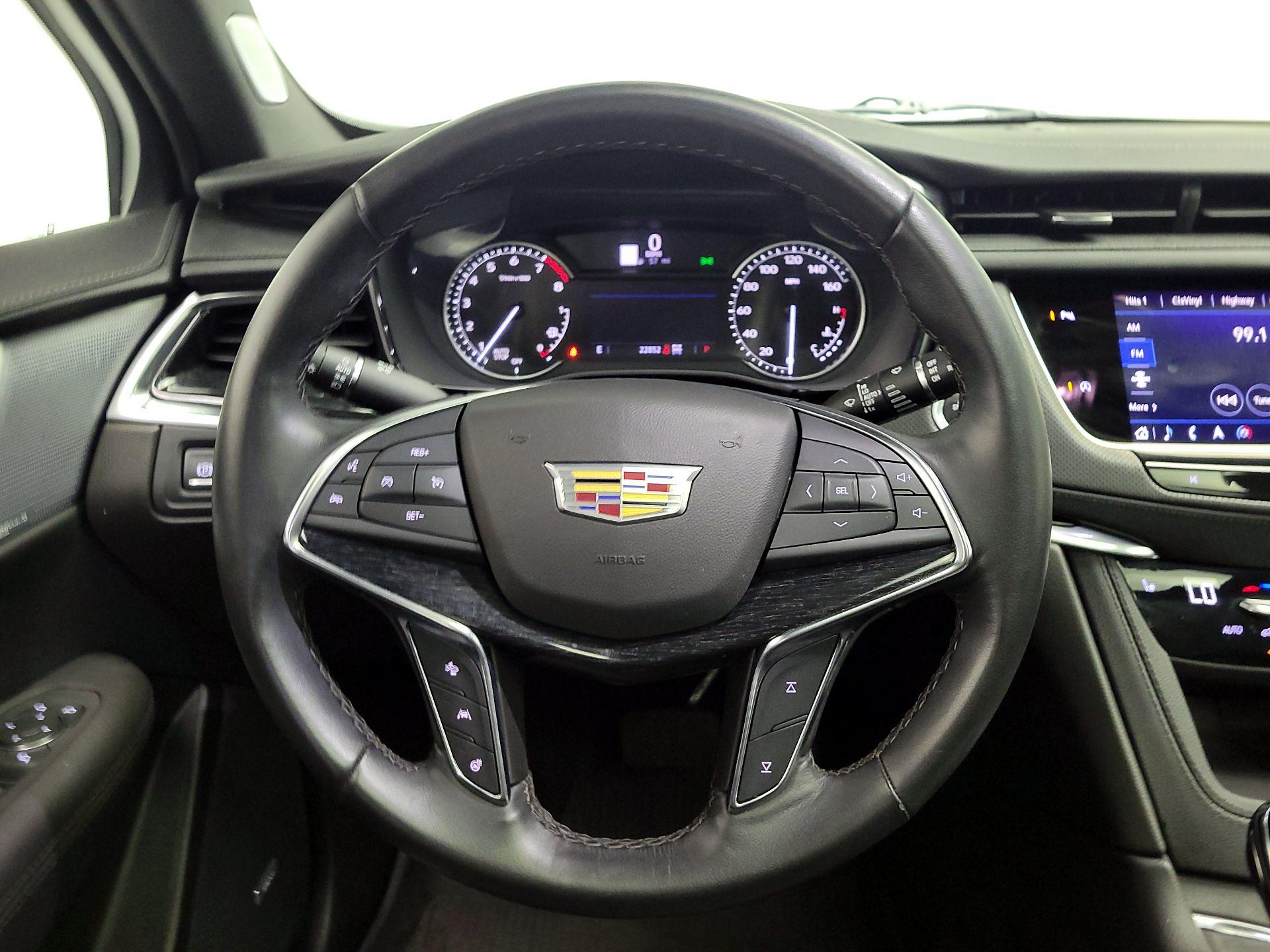Thumbnail: 2023 Cadillac XT5 - 10