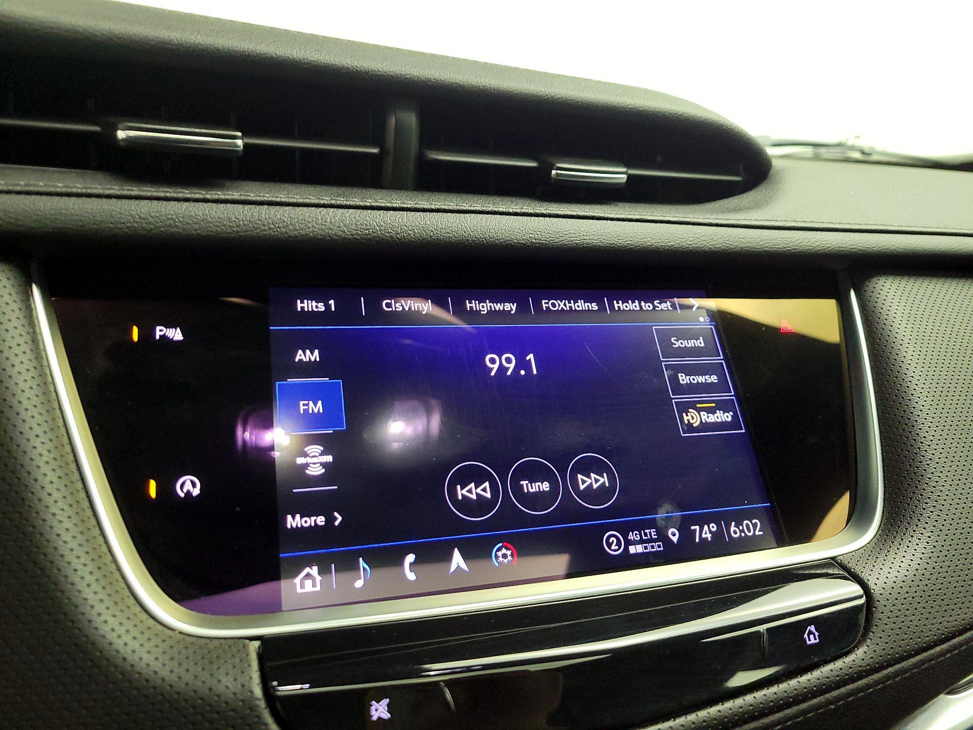 Thumbnail: 2023 Cadillac XT5 - 15