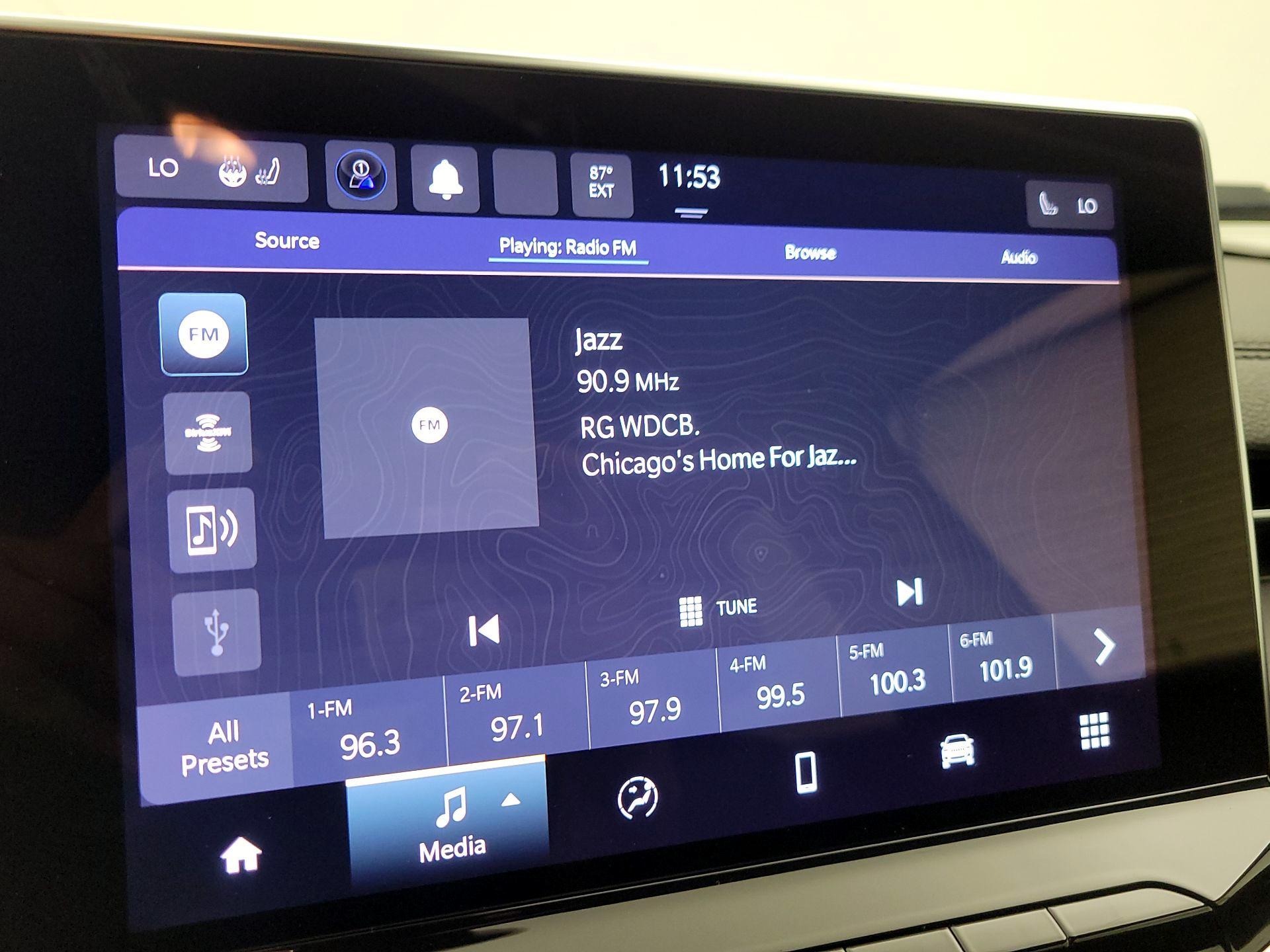 Thumbnail: 2023 Jeep Compass - 15