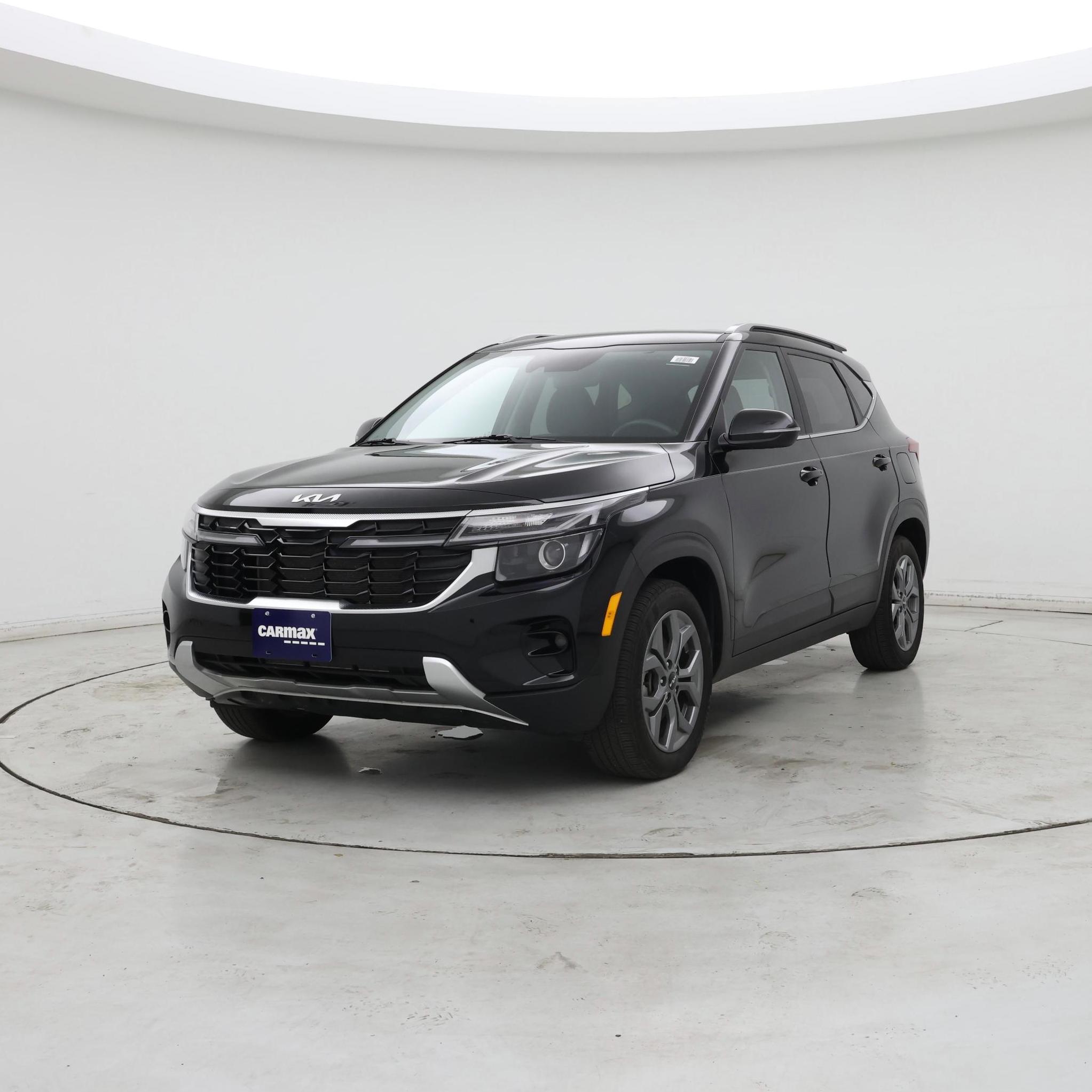 Thumbnail: 2024 Kia Seltos - 4