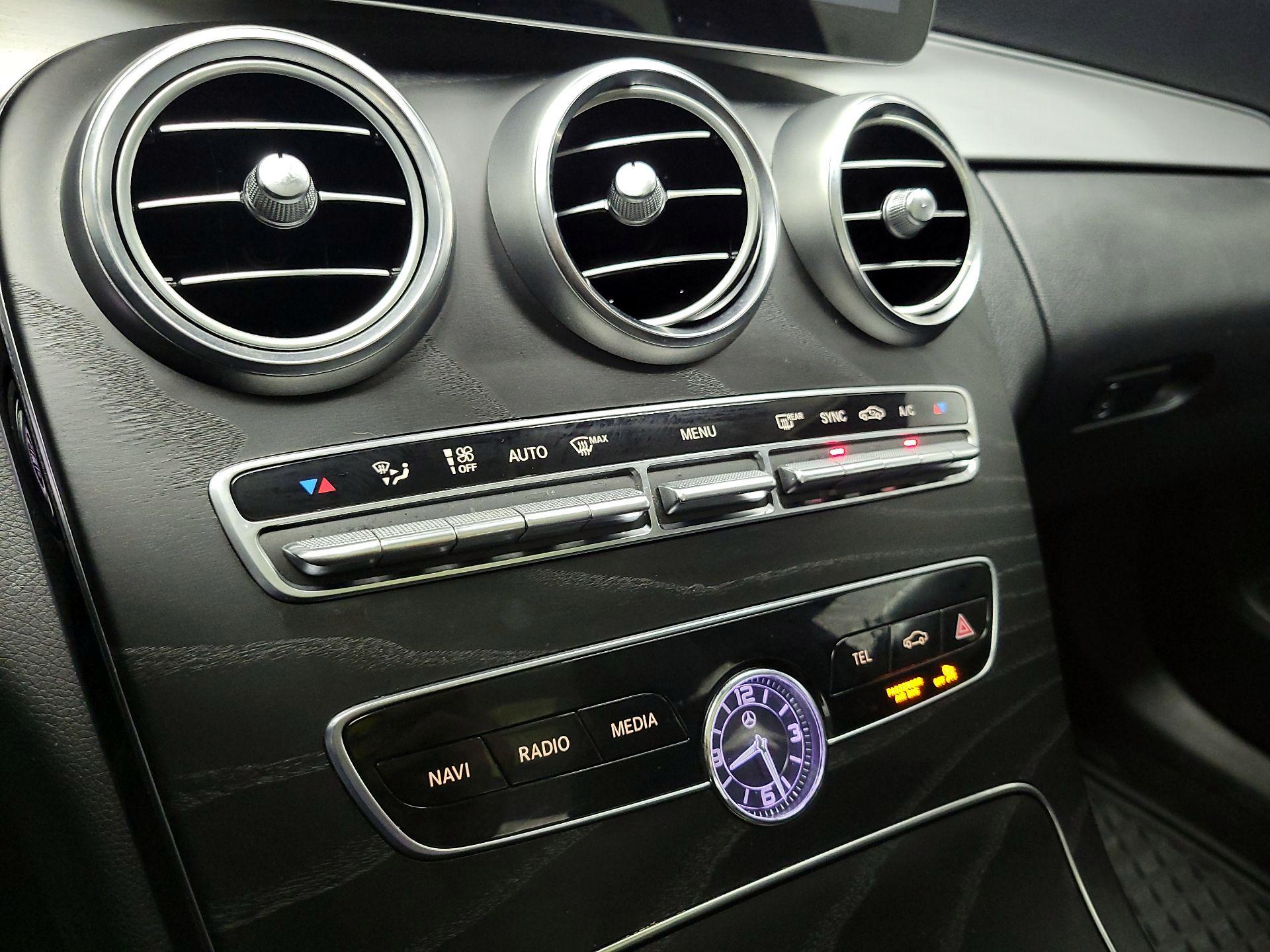 Thumbnail: 2021 Mercedes-Benz C-Class - 16