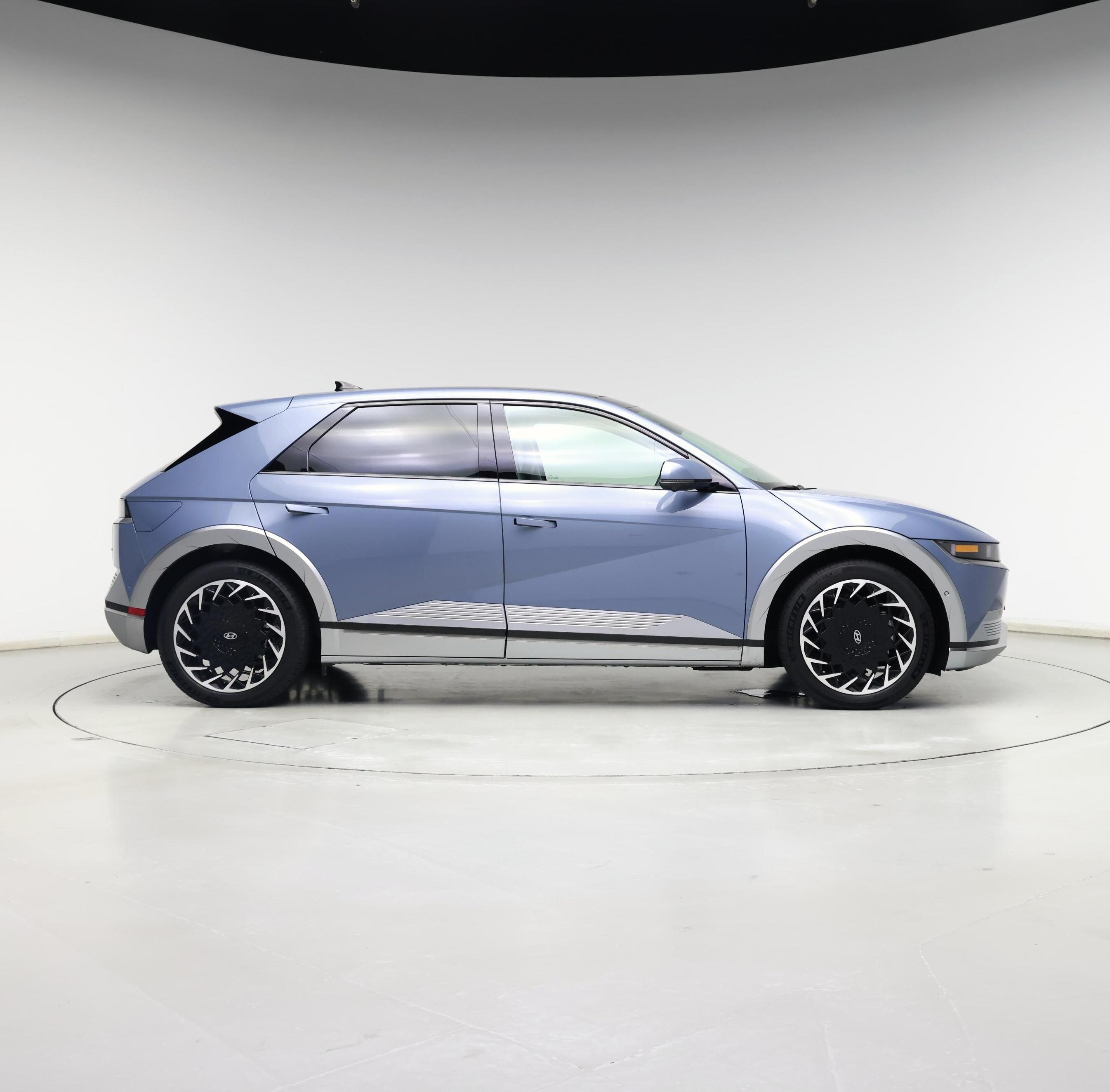 Thumbnail: 2023 Hyundai Ioniq 5 - 7