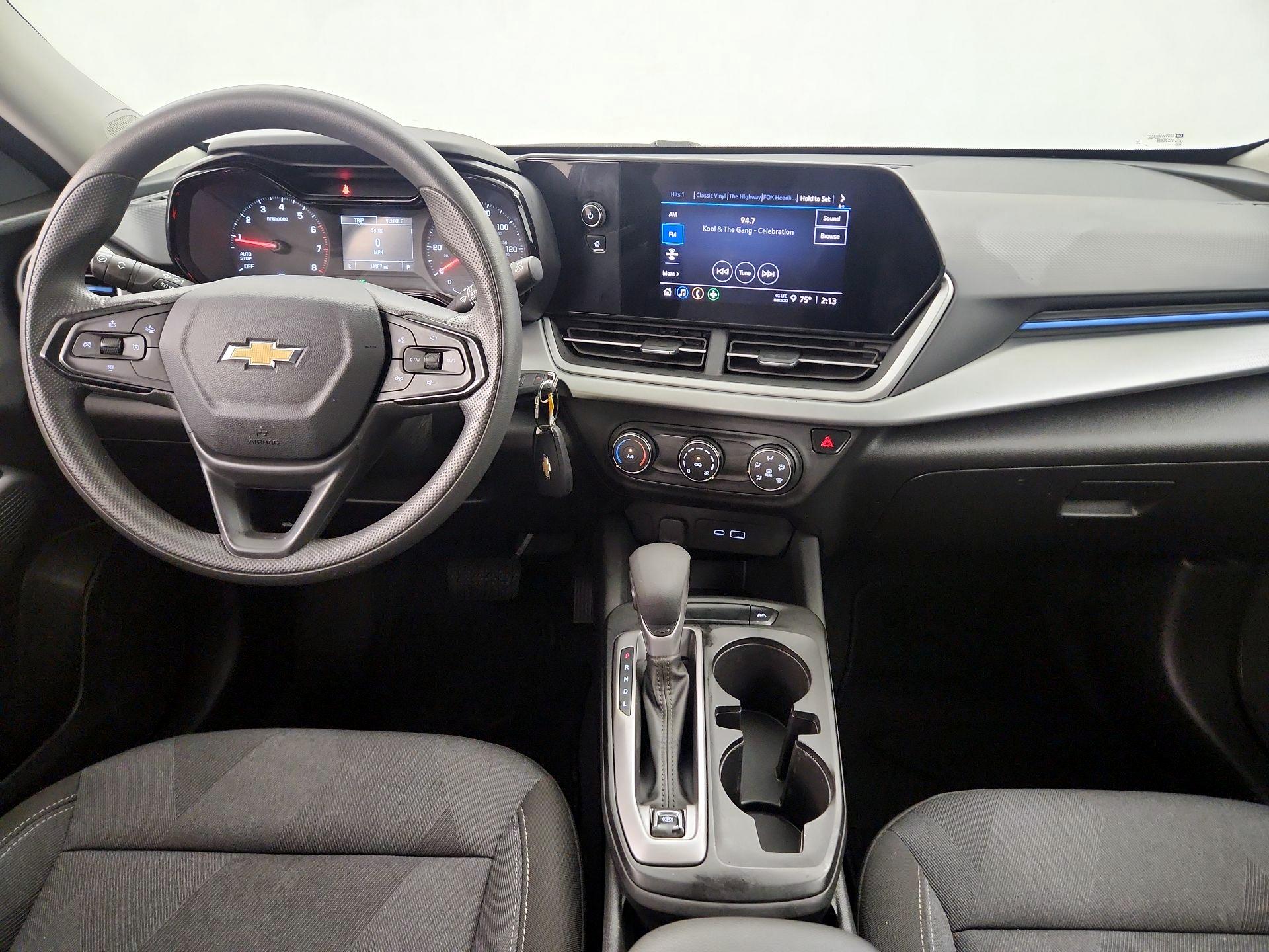 Thumbnail: 2024 Chevrolet Trax - 9