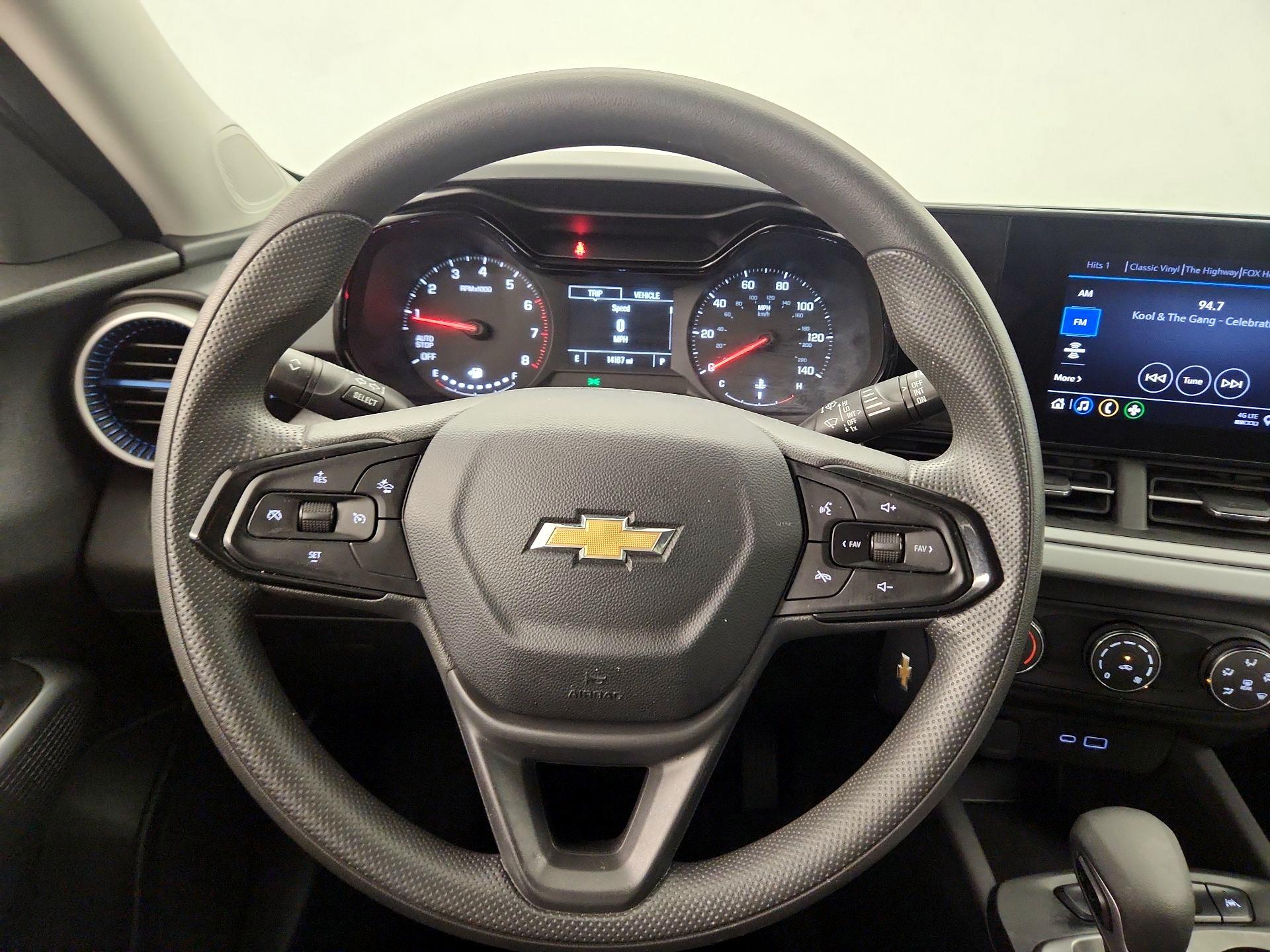 Thumbnail: 2024 Chevrolet Trax - 10
