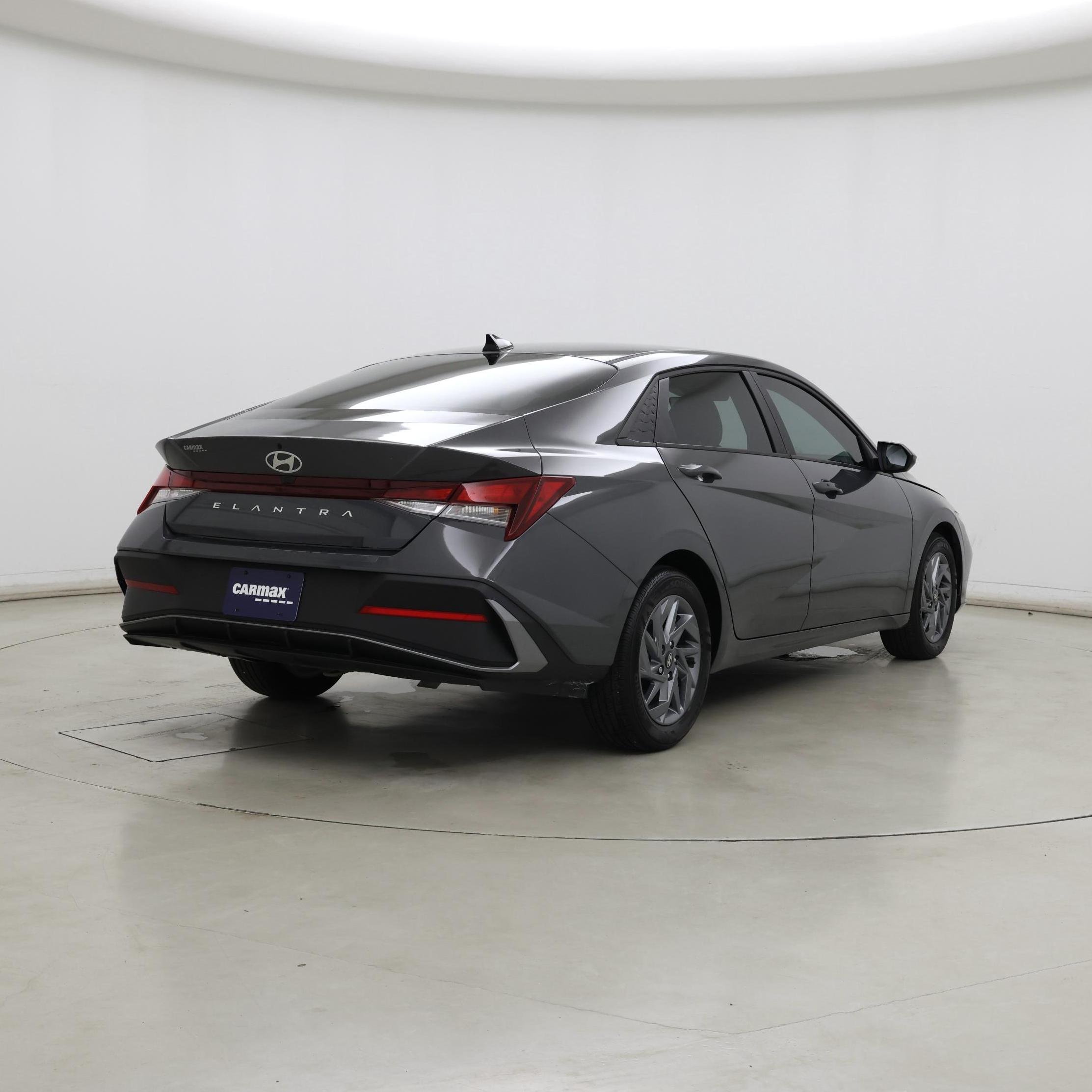 Thumbnail: 2024 Hyundai Elantra - 8