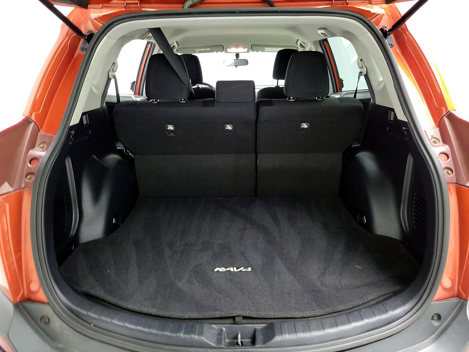 Thumbnail: 2015 Toyota RAV4 - 20