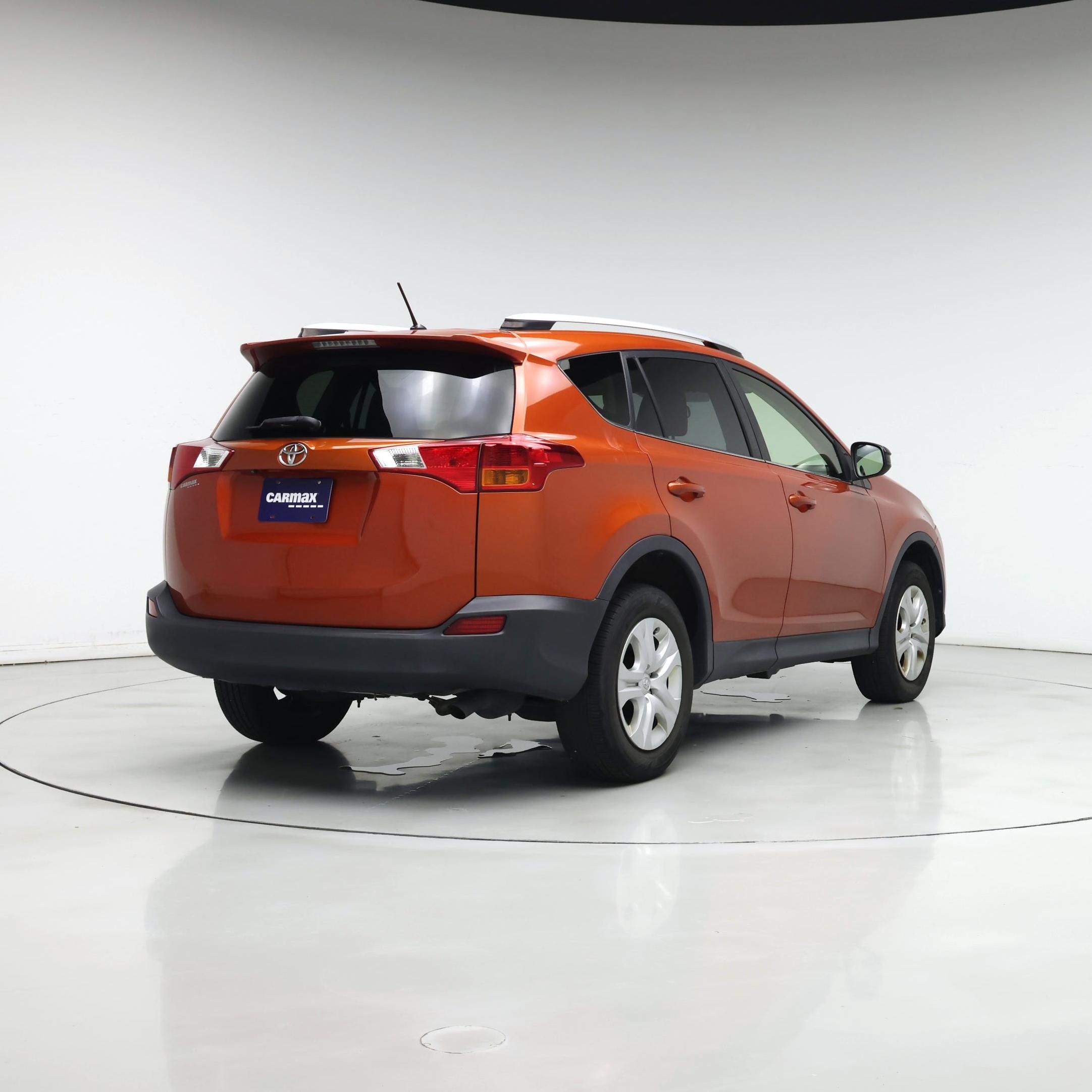 Thumbnail: 2015 Toyota RAV4 - 8