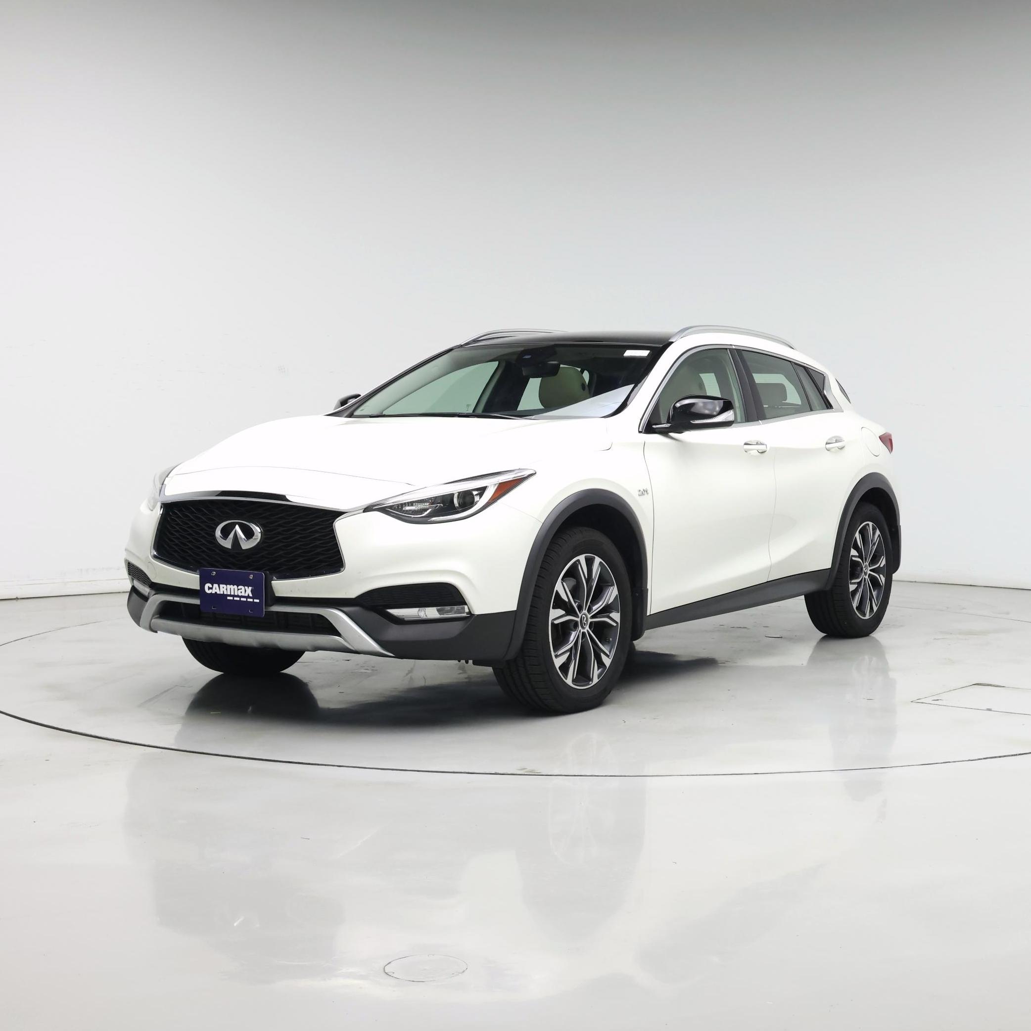 Thumbnail: 2018 INFINITI QX30 - 4