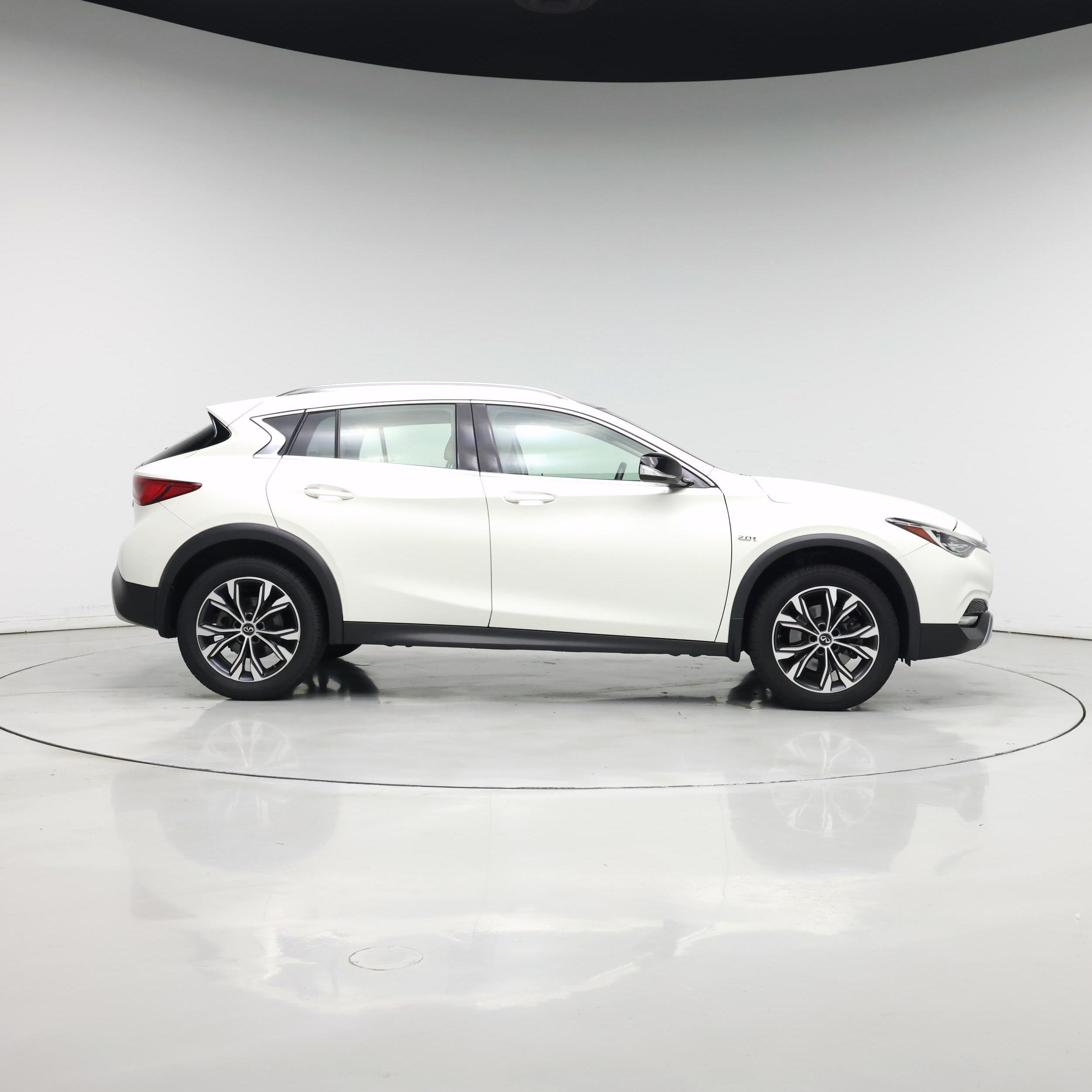 Thumbnail: 2018 INFINITI QX30 - 7