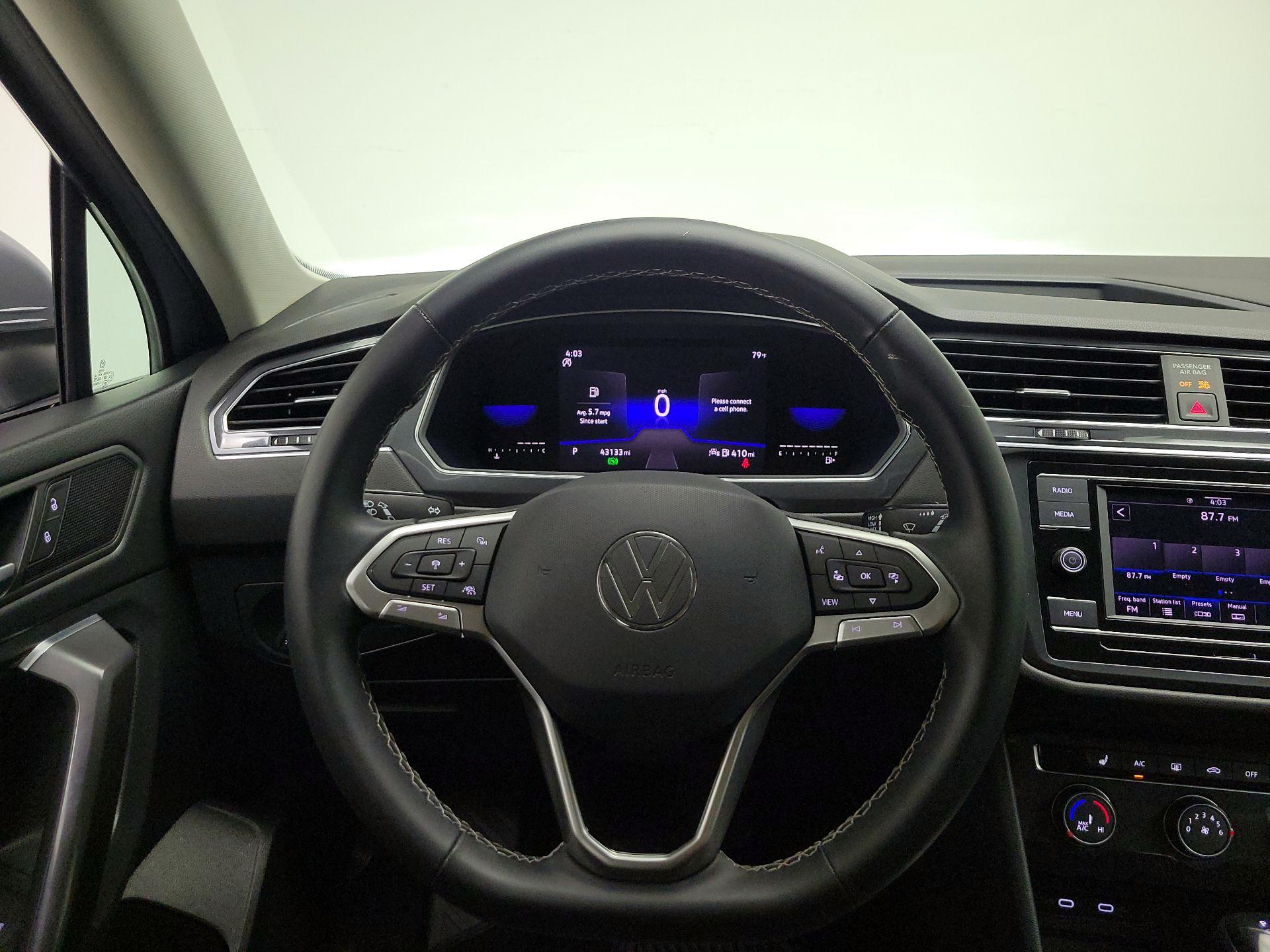 Thumbnail: 2022 Volkswagen Tiguan - 10