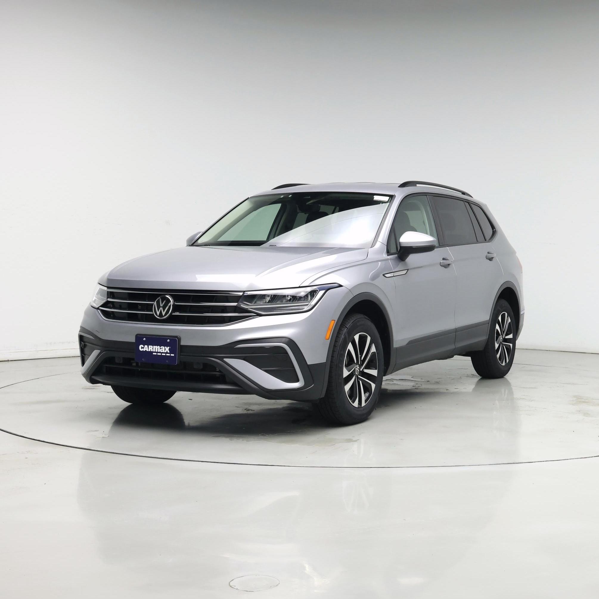 Thumbnail: 2022 Volkswagen Tiguan - 4