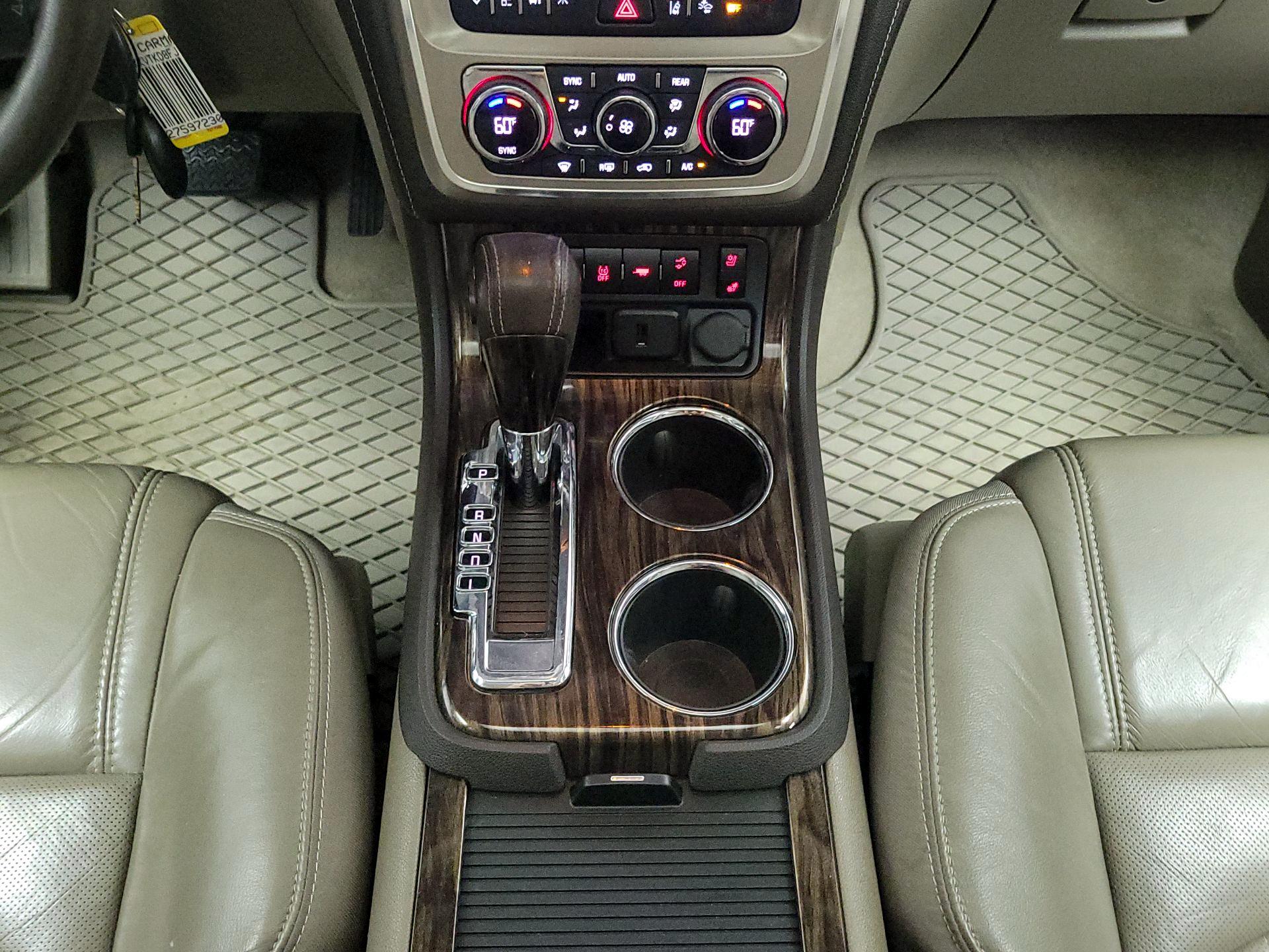Thumbnail: 2015 GMC Acadia - 18
