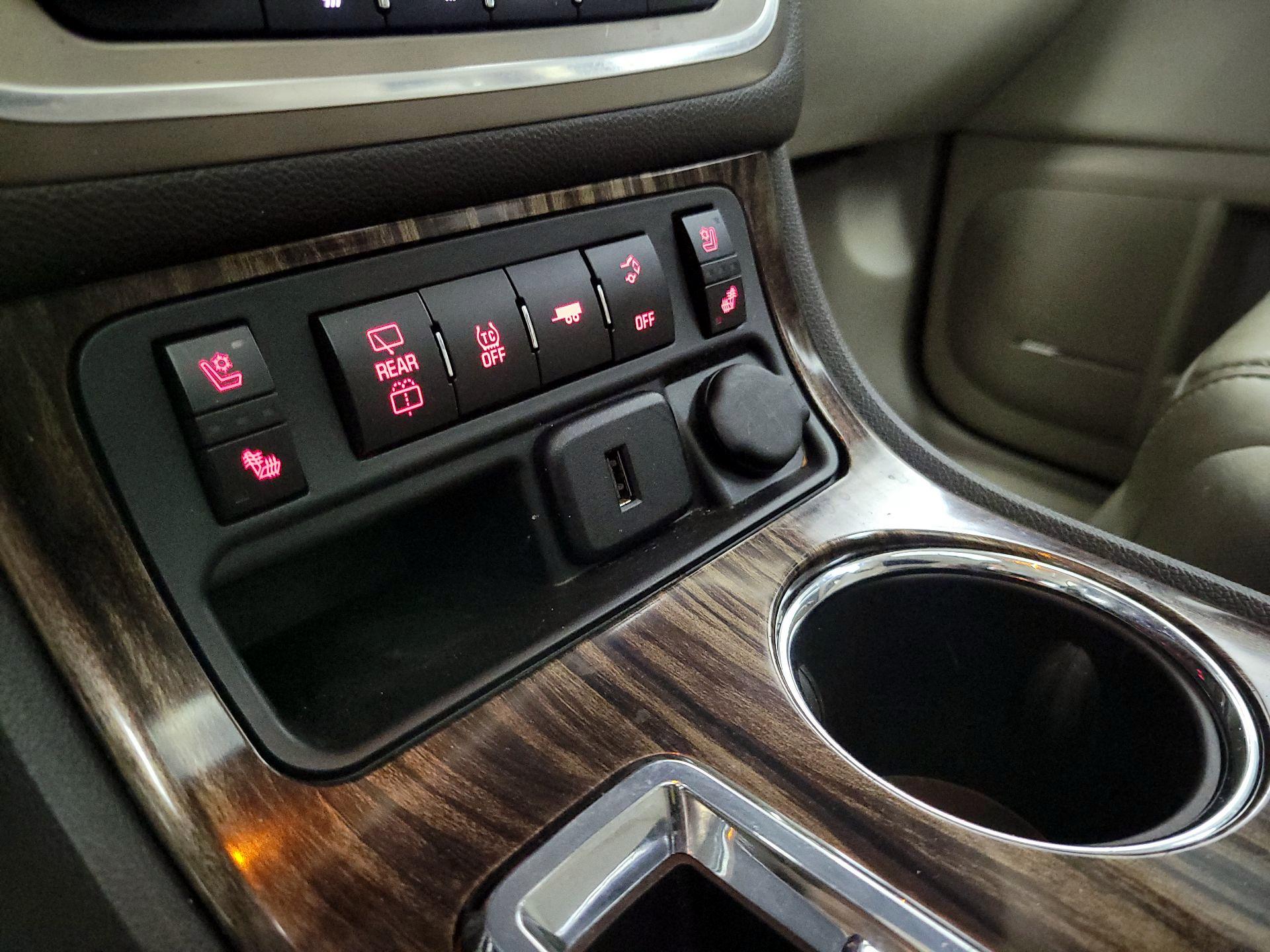 Thumbnail: 2015 GMC Acadia - 19