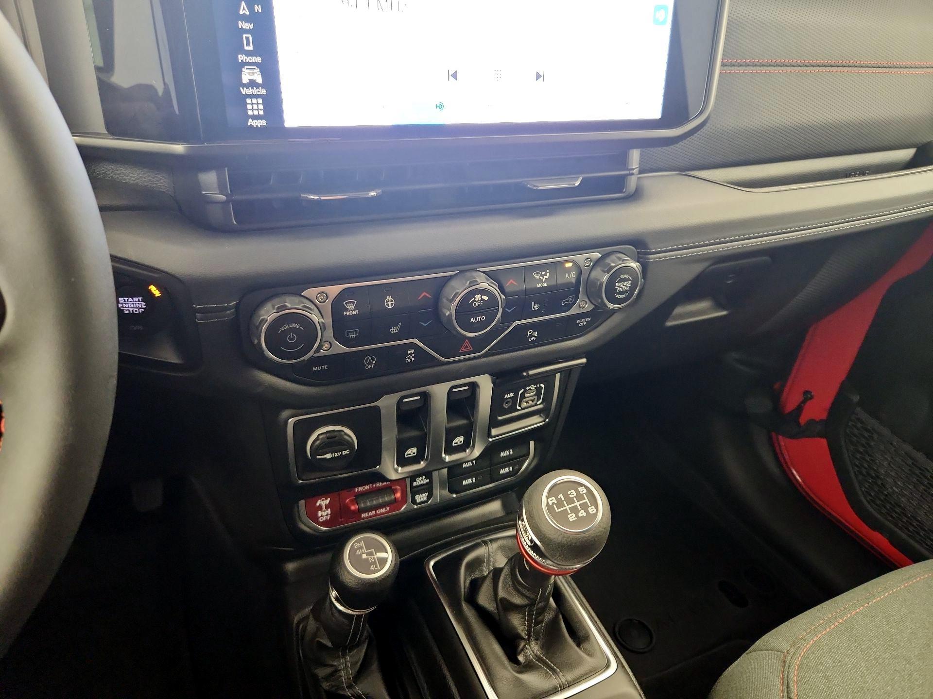 Thumbnail: 2024 Jeep Wrangler - 17