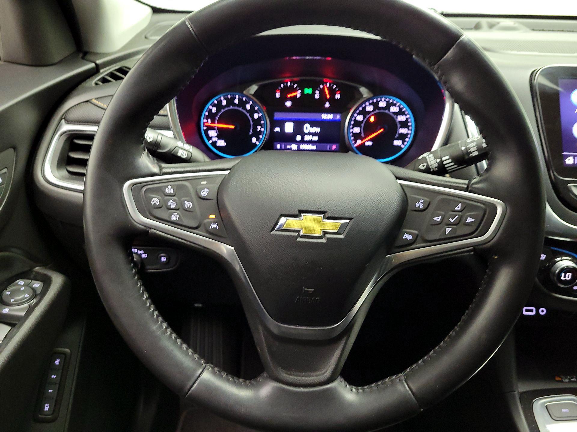 Thumbnail: 2022 Chevrolet Equinox - 10