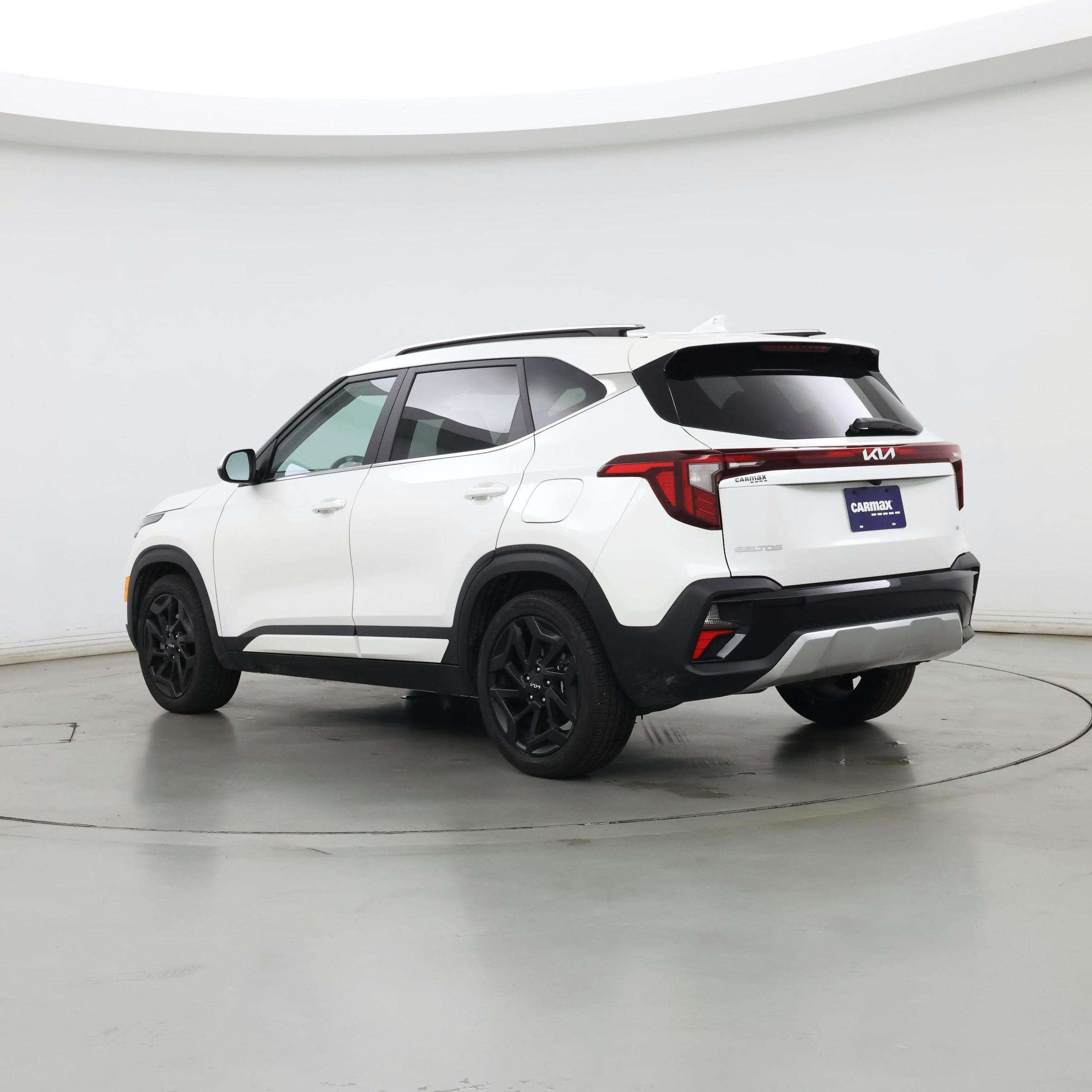 Thumbnail: 2024 Kia Seltos - 2