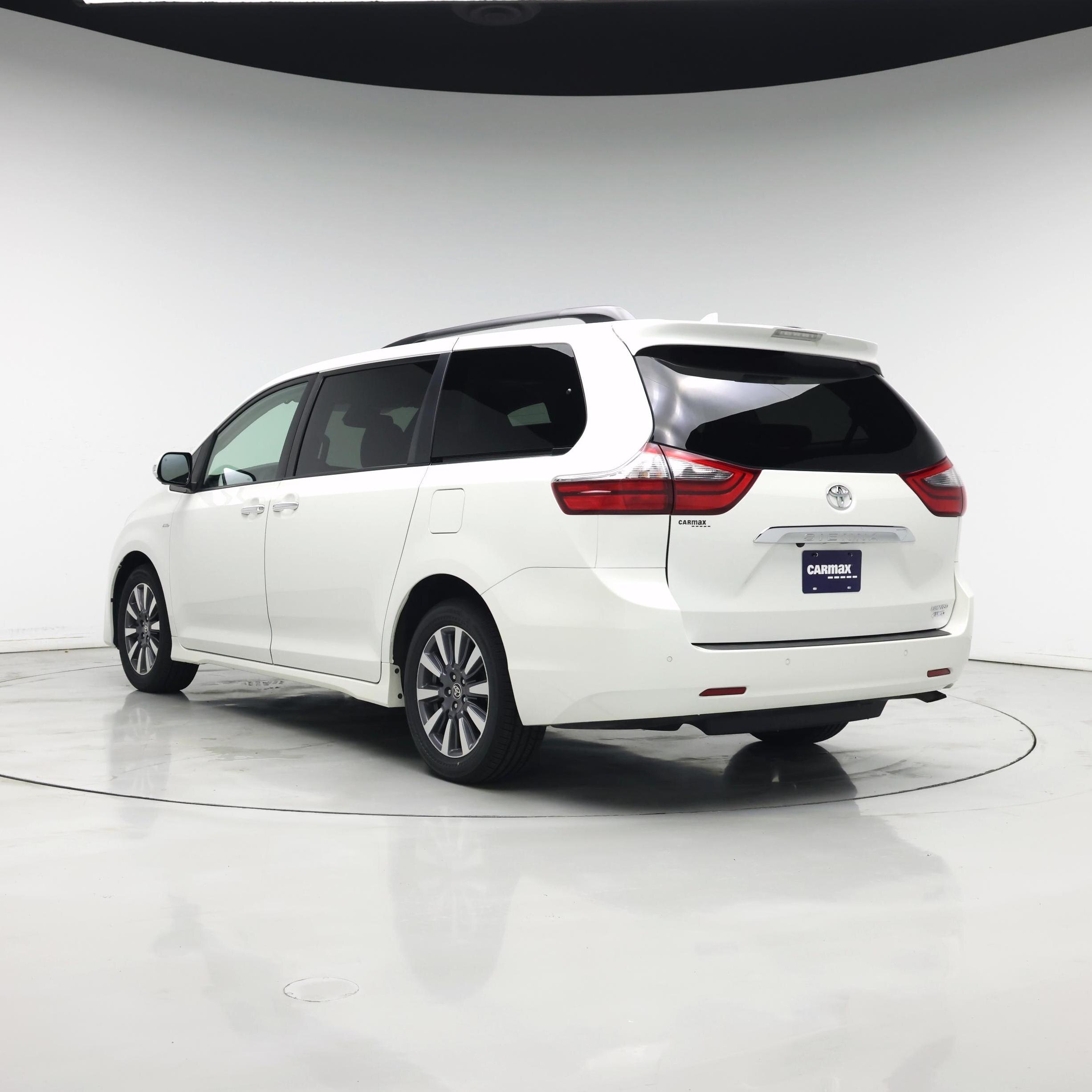 Thumbnail: 2020 Toyota Sienna - 2