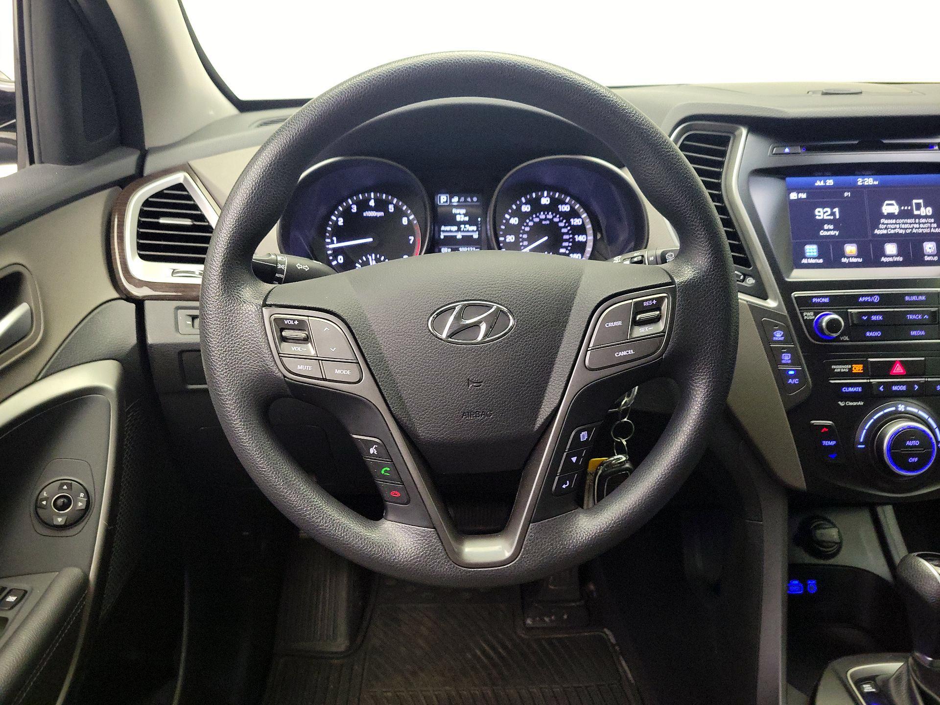 Thumbnail: 2017 Hyundai Santa Fe - 10
