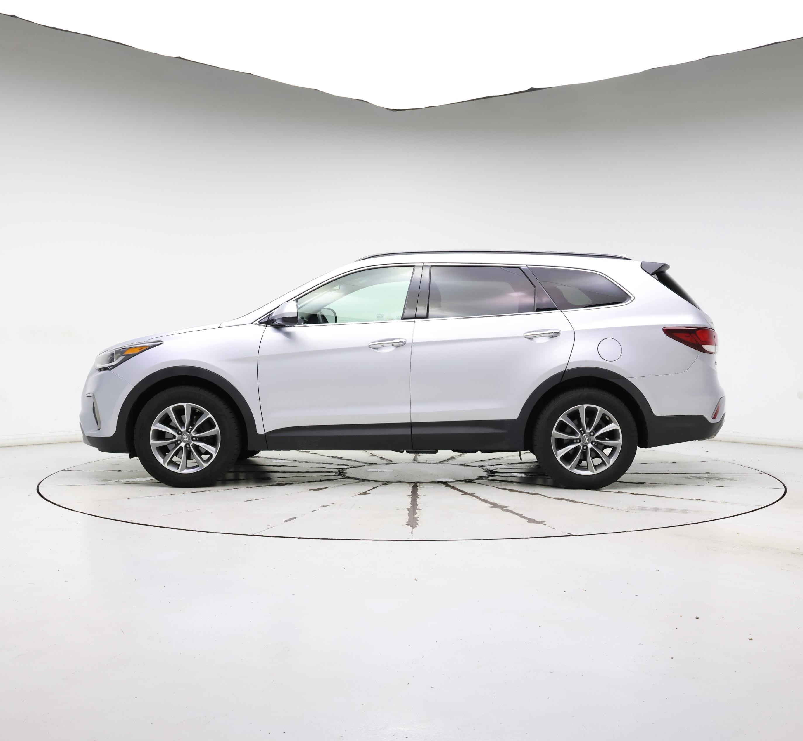 Thumbnail: 2017 Hyundai Santa Fe - 3