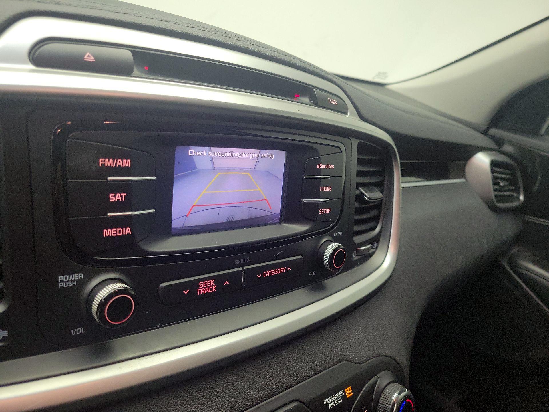 Thumbnail: 2016 Kia Sorento - 14