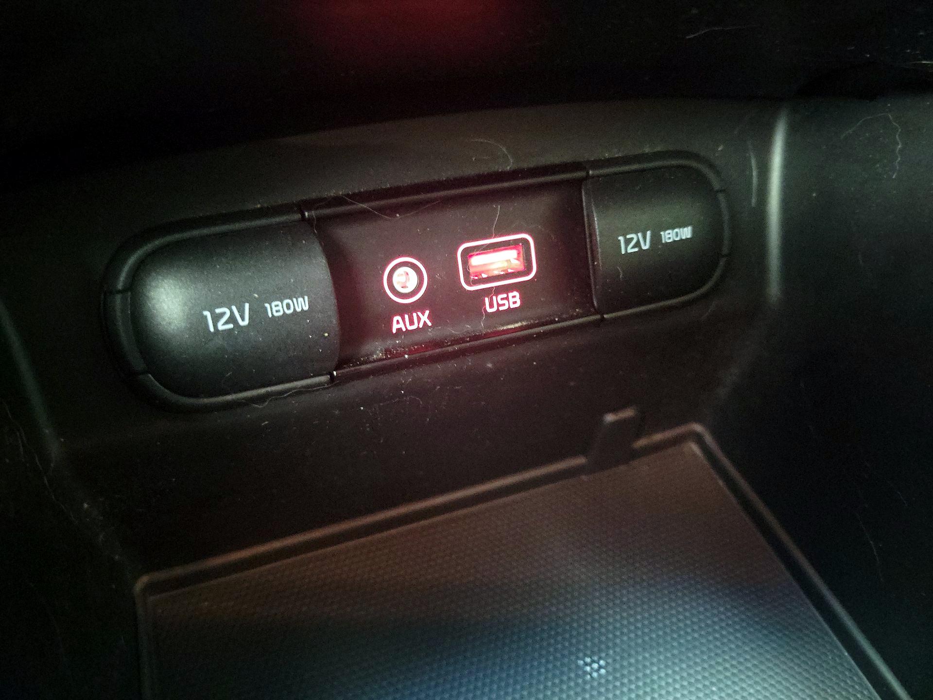 Thumbnail: 2016 Kia Sorento - 18