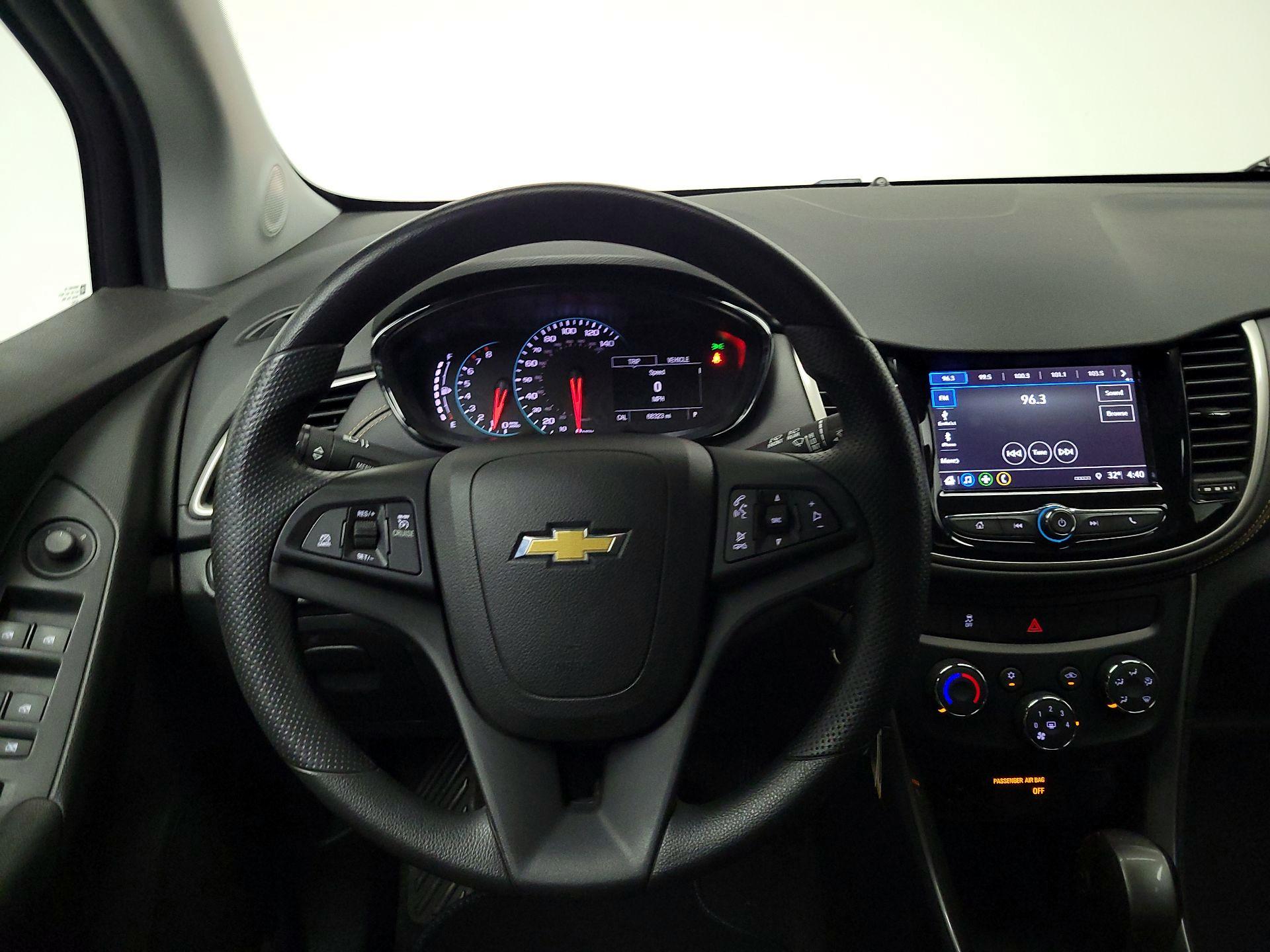 Thumbnail: 2018 Chevrolet Trax - 10
