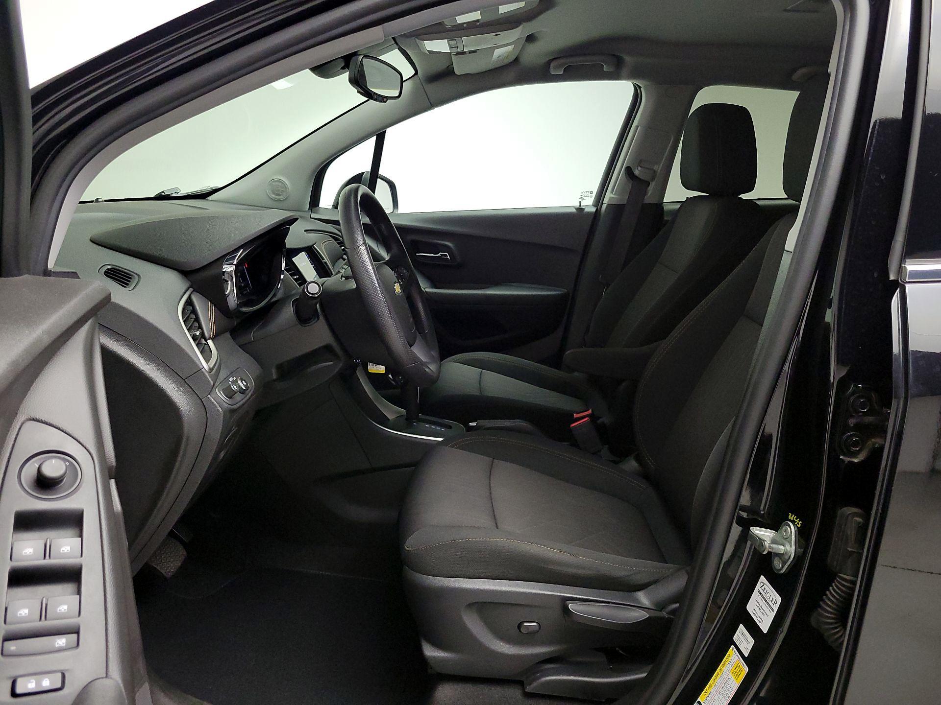 Thumbnail: 2018 Chevrolet Trax - 11