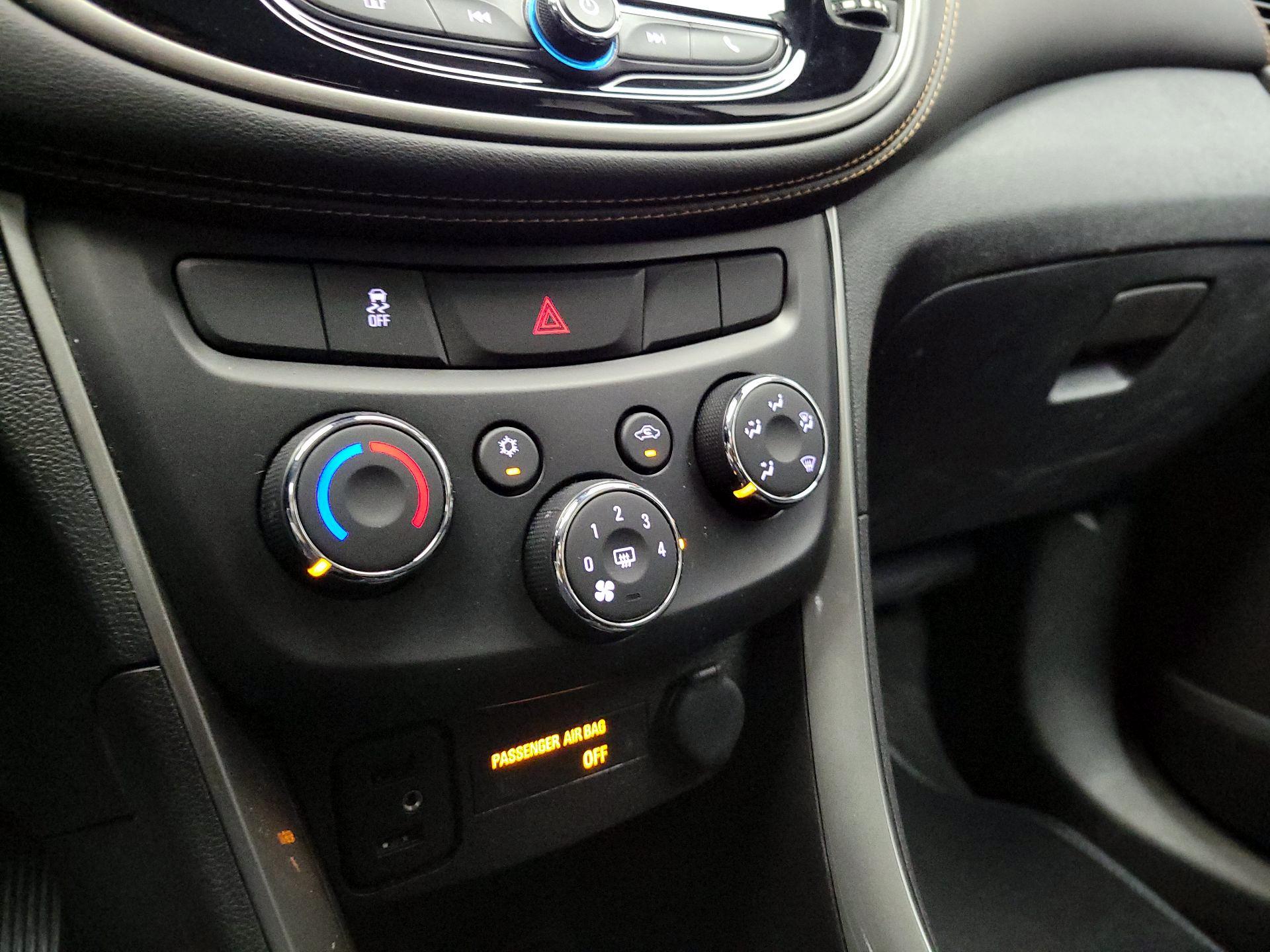 Thumbnail: 2018 Chevrolet Trax - 16
