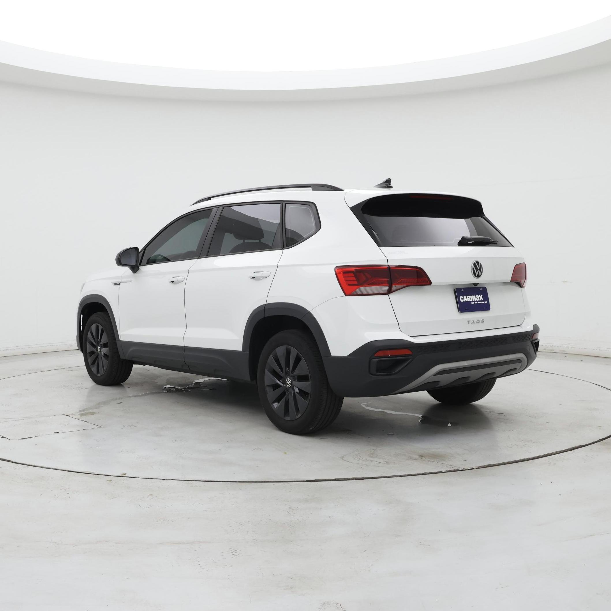 Thumbnail: 2022 Volkswagen Taos - 2